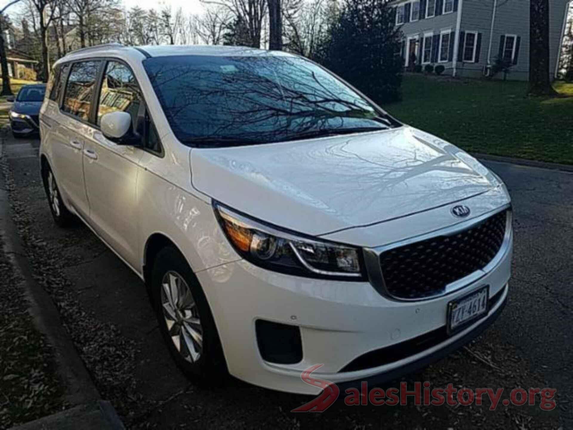 KNDMB5C17H6325041 2017 KIA SEDONA