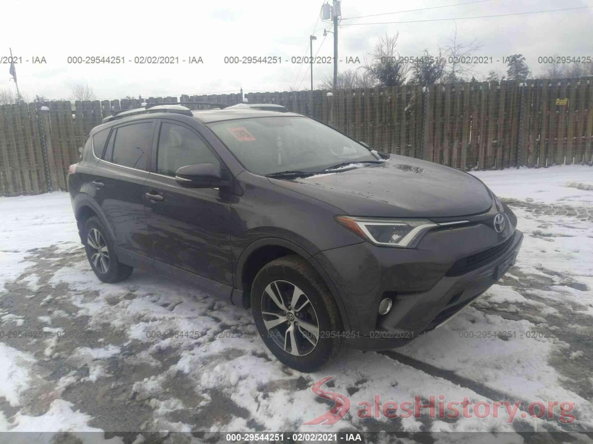 2T3RFREV5GW467905 2016 TOYOTA RAV4