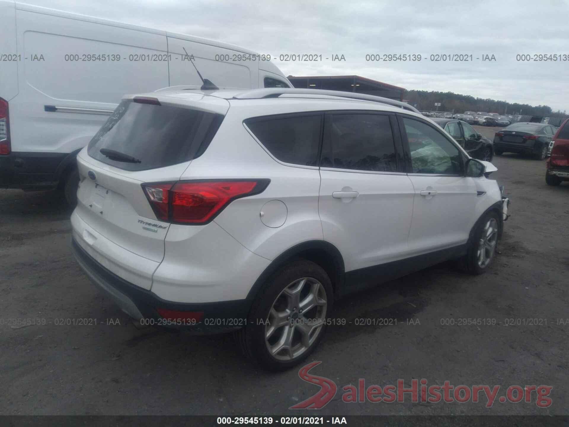 1FMCU0J90KUC08126 2019 FORD ESCAPE