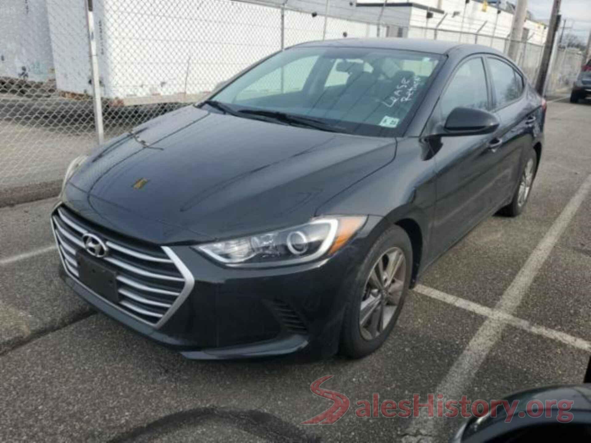 5NPD84LFXJH333389 2018 HYUNDAI ELANTRA