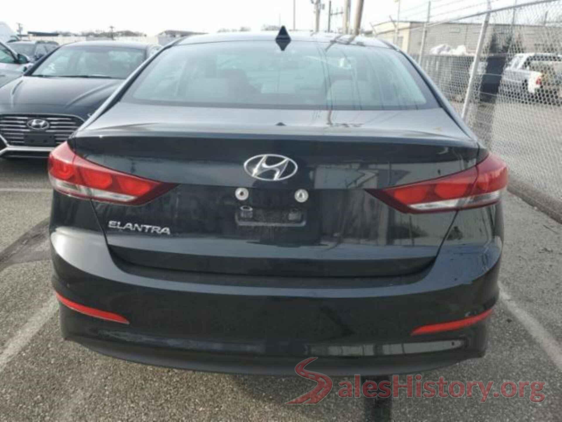 5NPD84LFXJH333389 2018 HYUNDAI ELANTRA