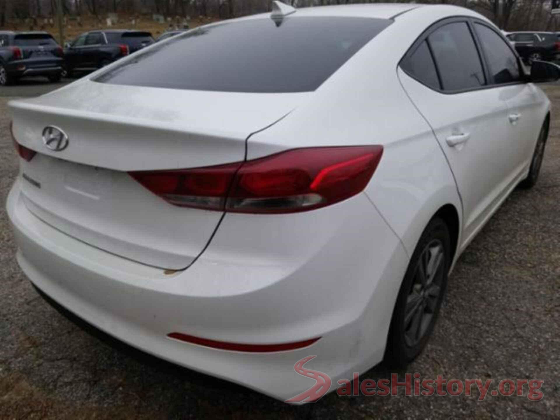 5NPD84LFXJH366084 2018 HYUNDAI ELANTRA