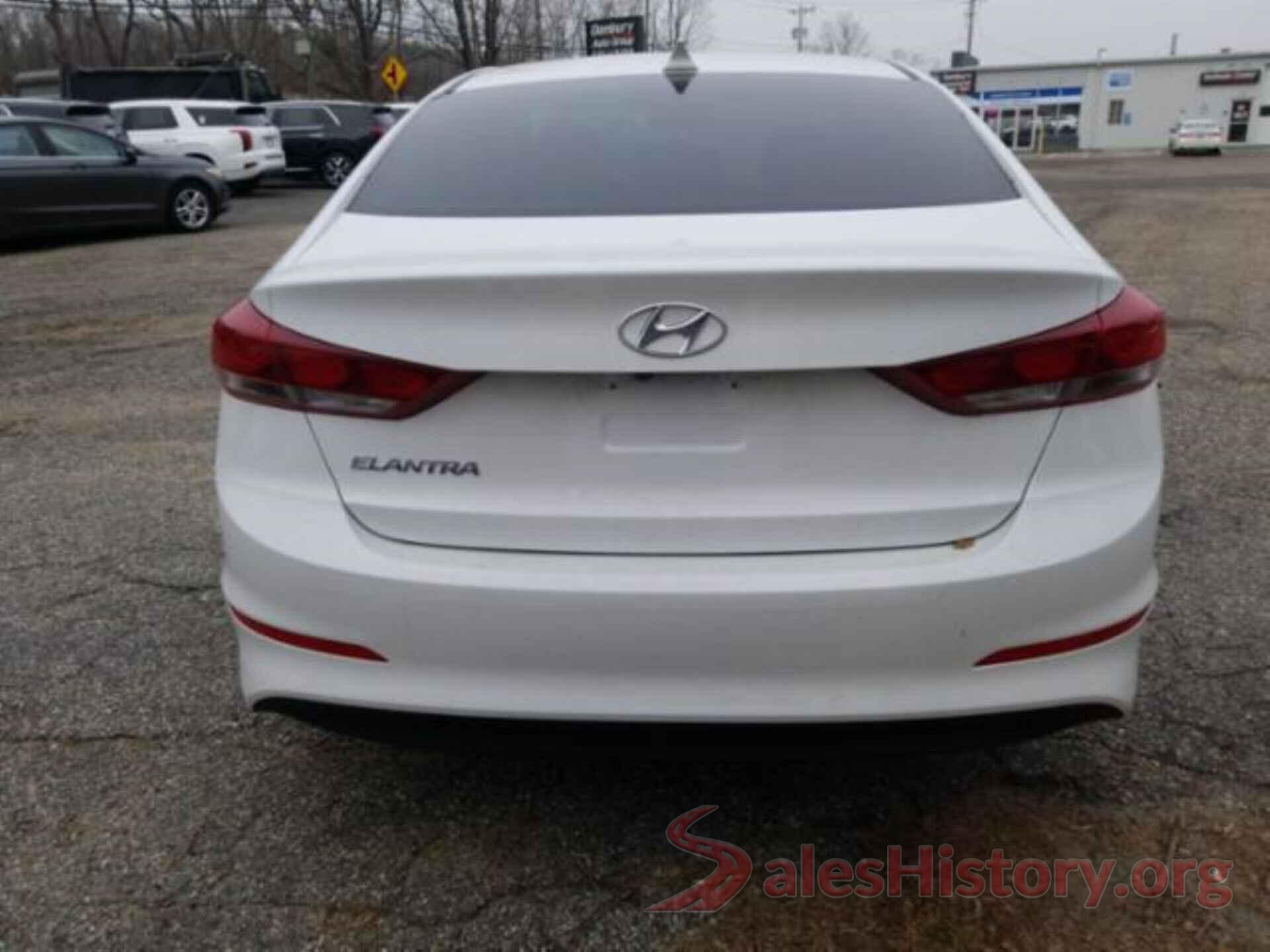 5NPD84LFXJH366084 2018 HYUNDAI ELANTRA