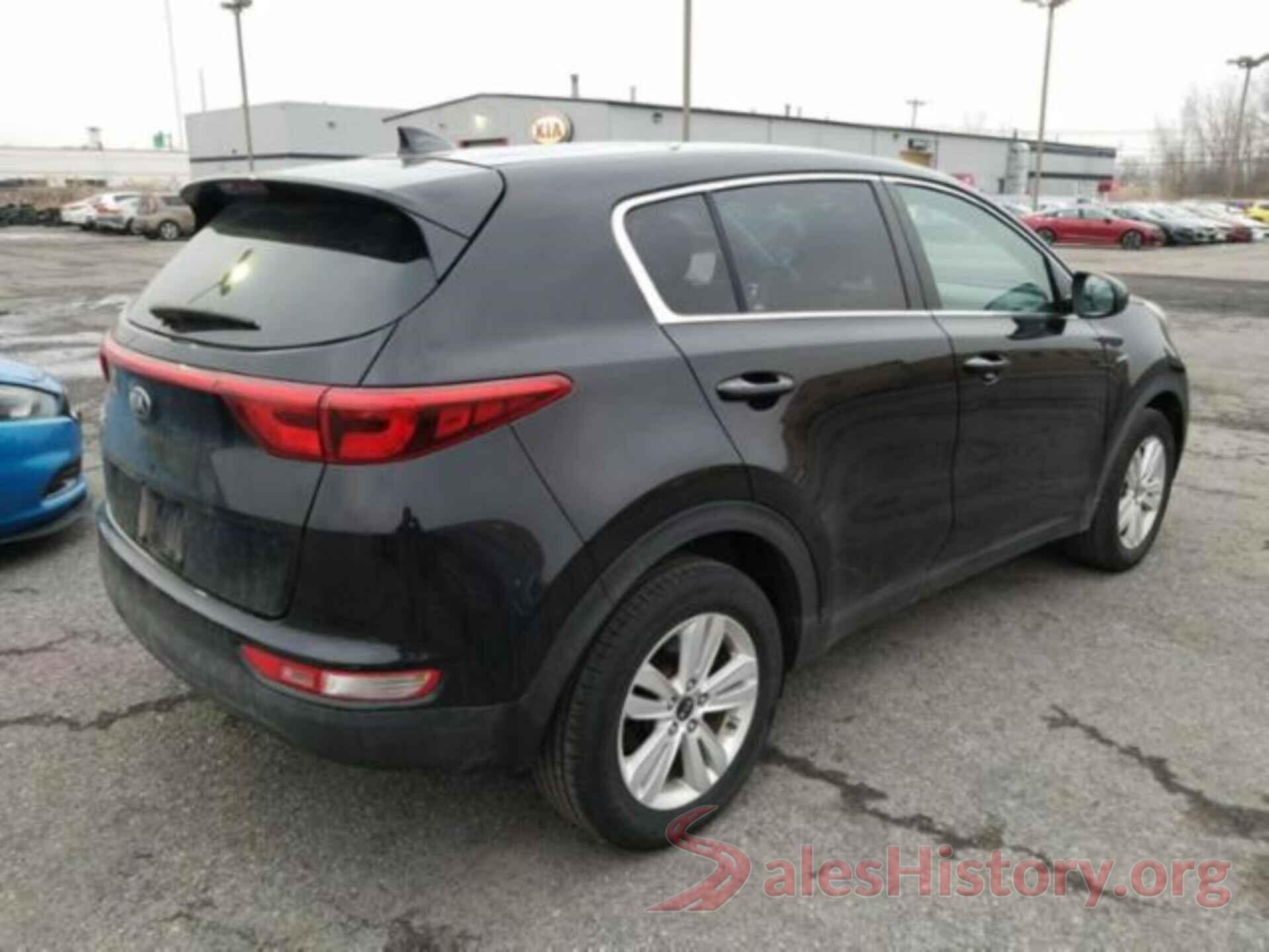 KNDPMCAC8J7438447 2018 KIA SPORTAGE