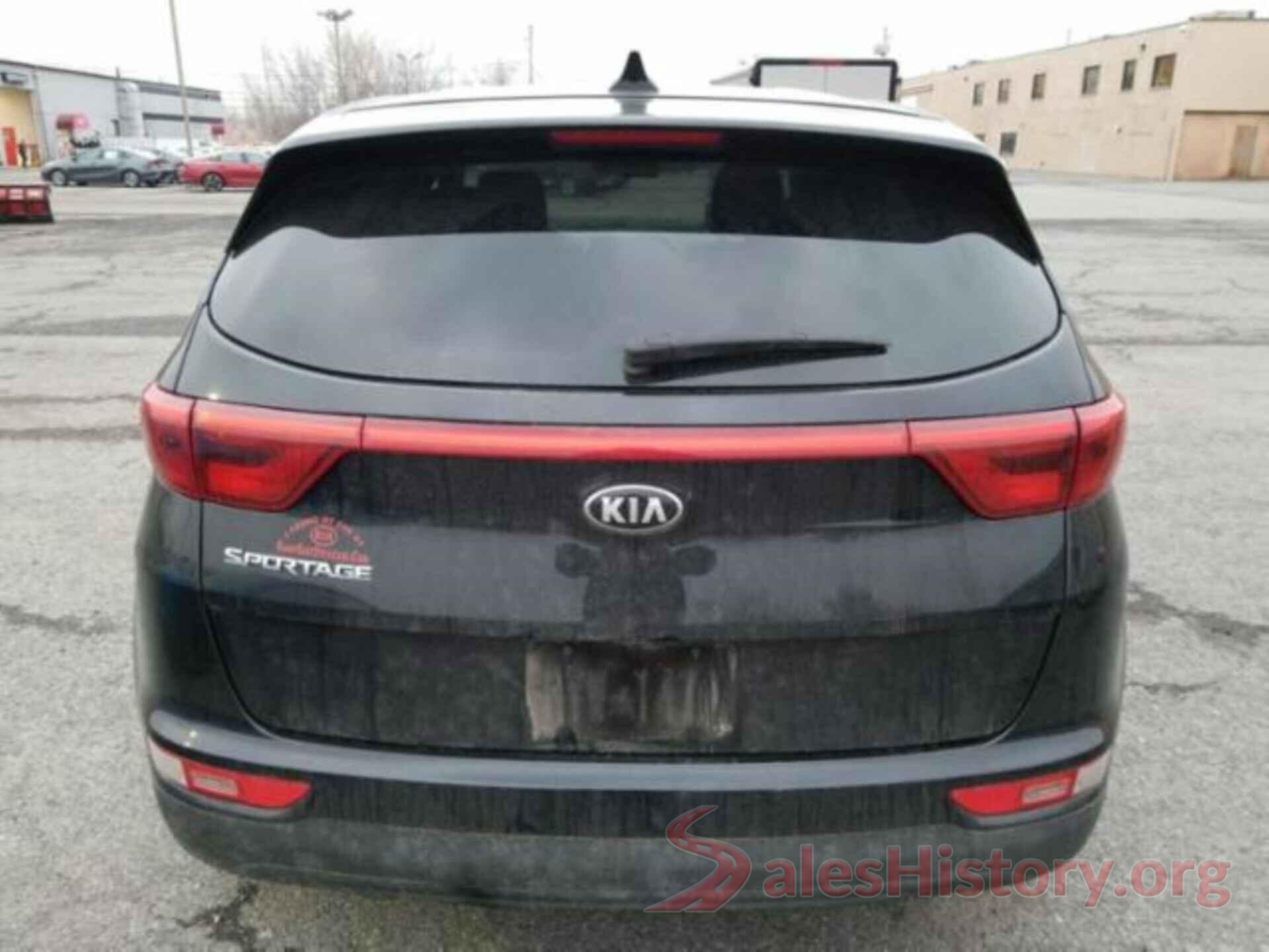 KNDPMCAC8J7438447 2018 KIA SPORTAGE