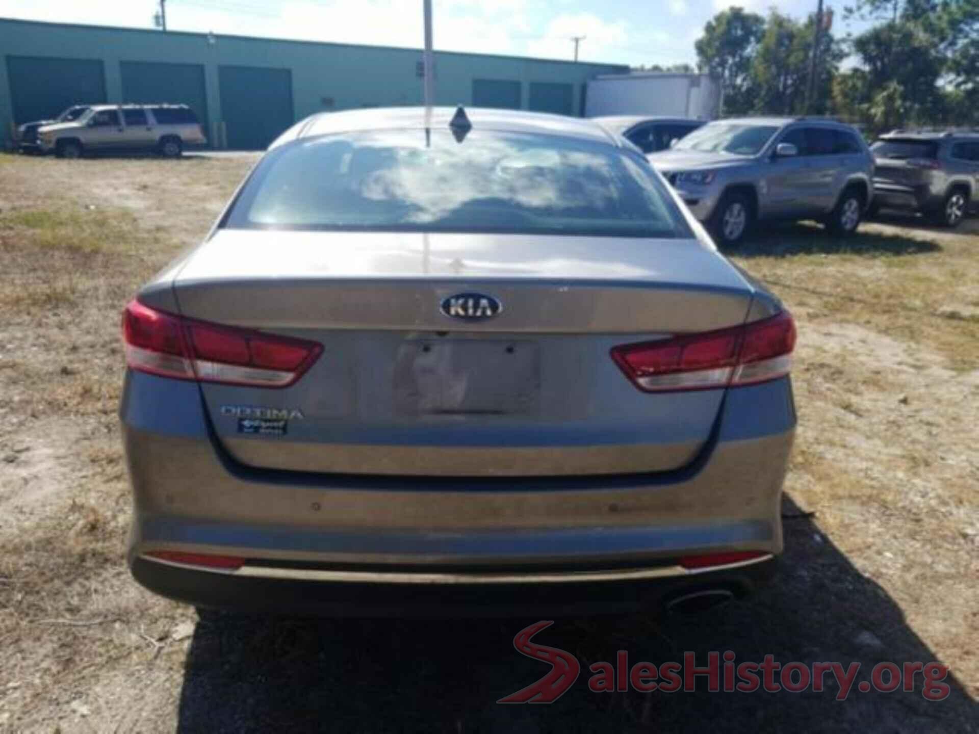 5XXGT4L33JG252277 2018 KIA OPTIMA