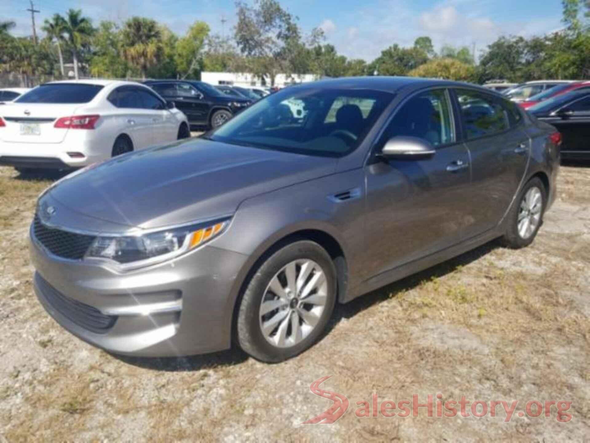 5XXGT4L33JG252277 2018 KIA OPTIMA