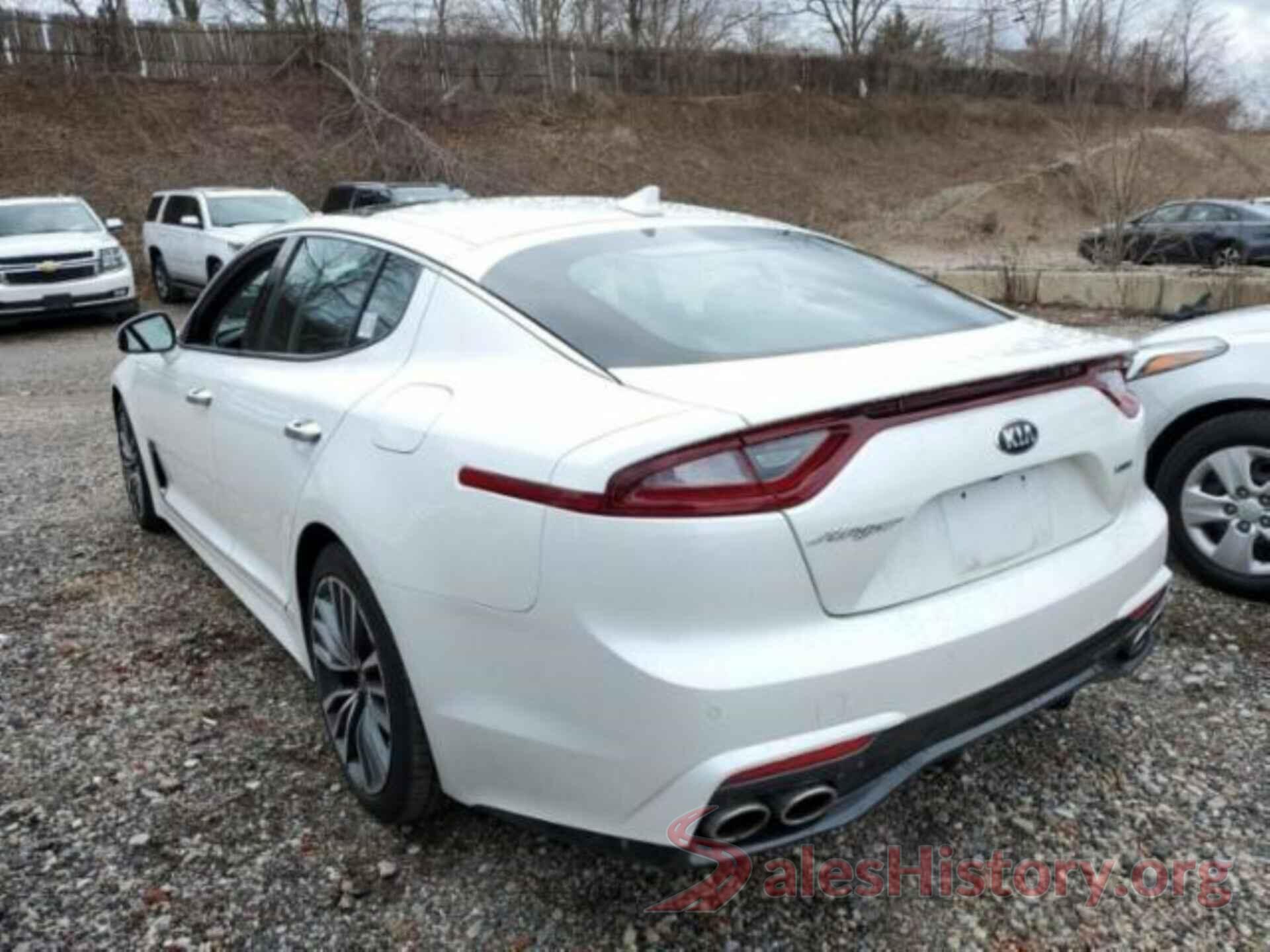 KNAE25LA9J6026674 2018 KIA STINGER