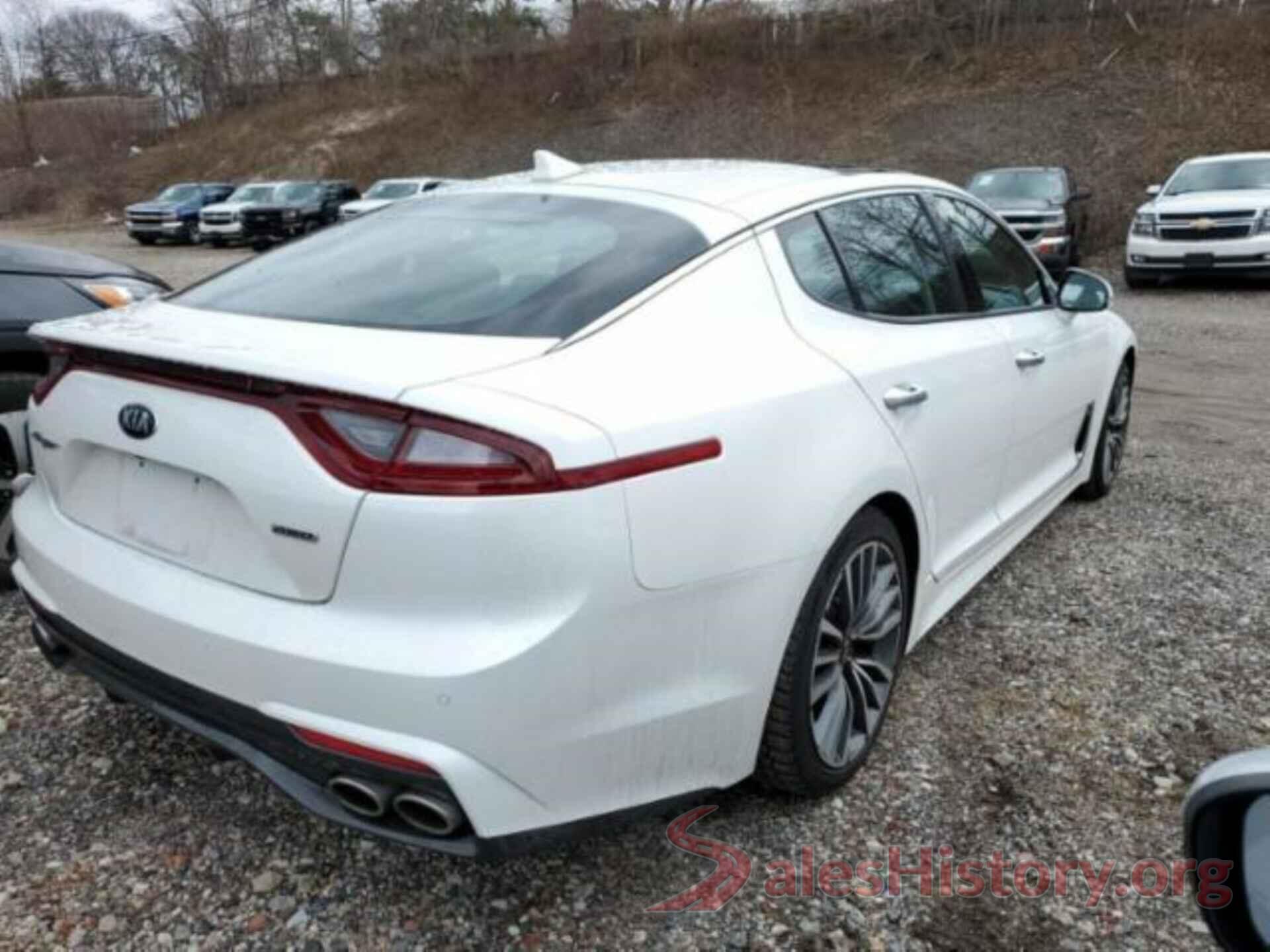 KNAE25LA9J6026674 2018 KIA STINGER