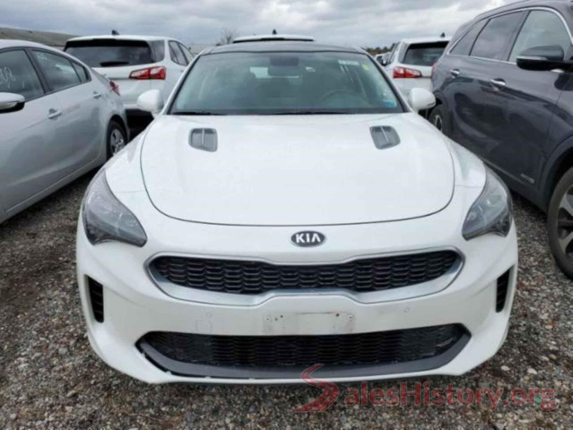 KNAE25LA9J6026674 2018 KIA STINGER