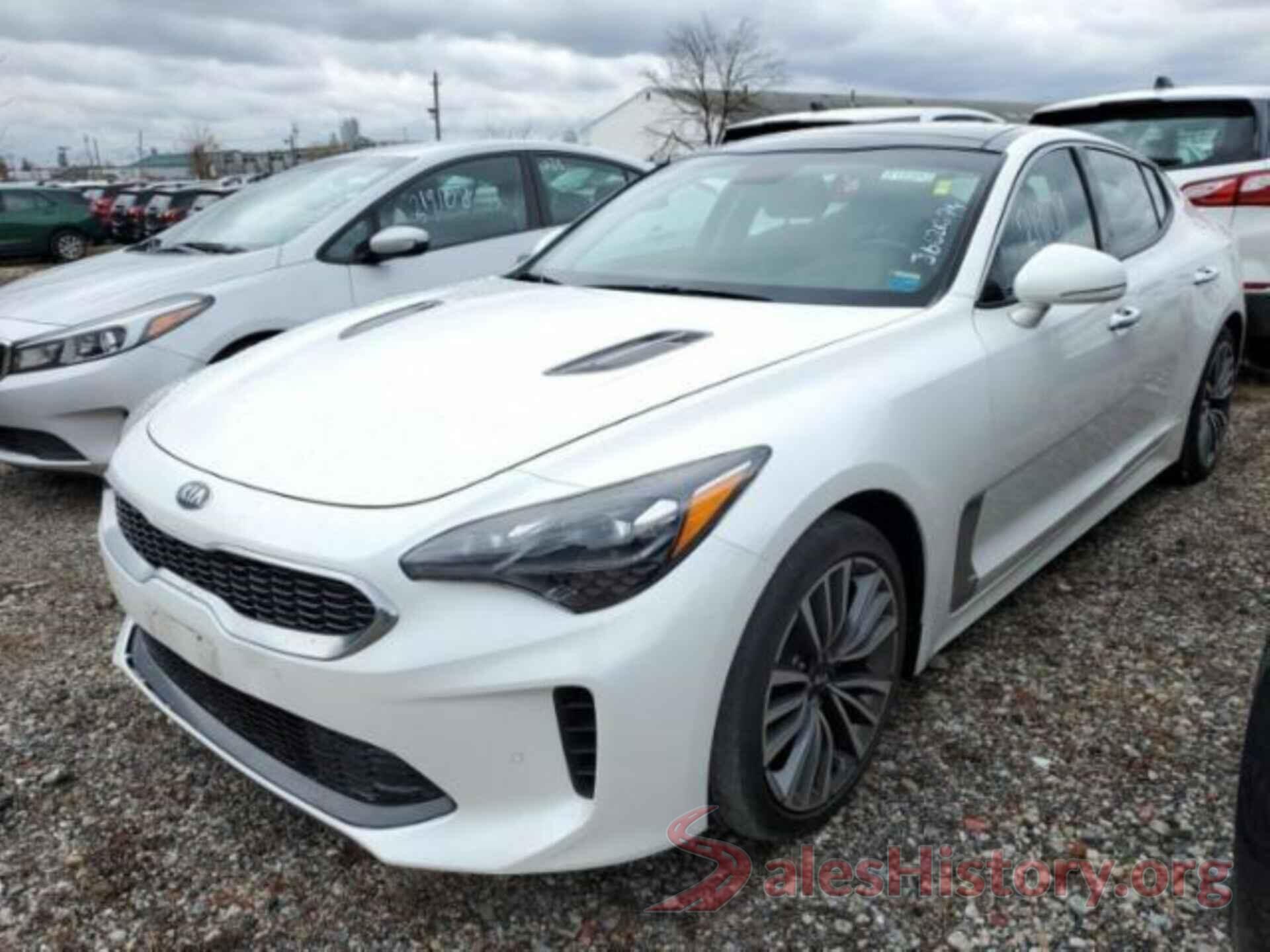 KNAE25LA9J6026674 2018 KIA STINGER