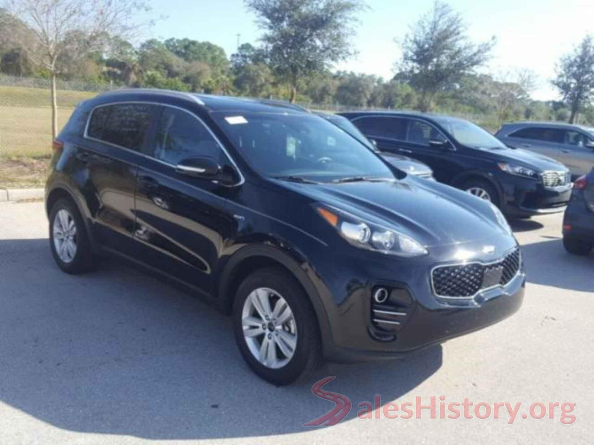 KNDPMCAC9J7301677 2018 KIA SPORTAGE