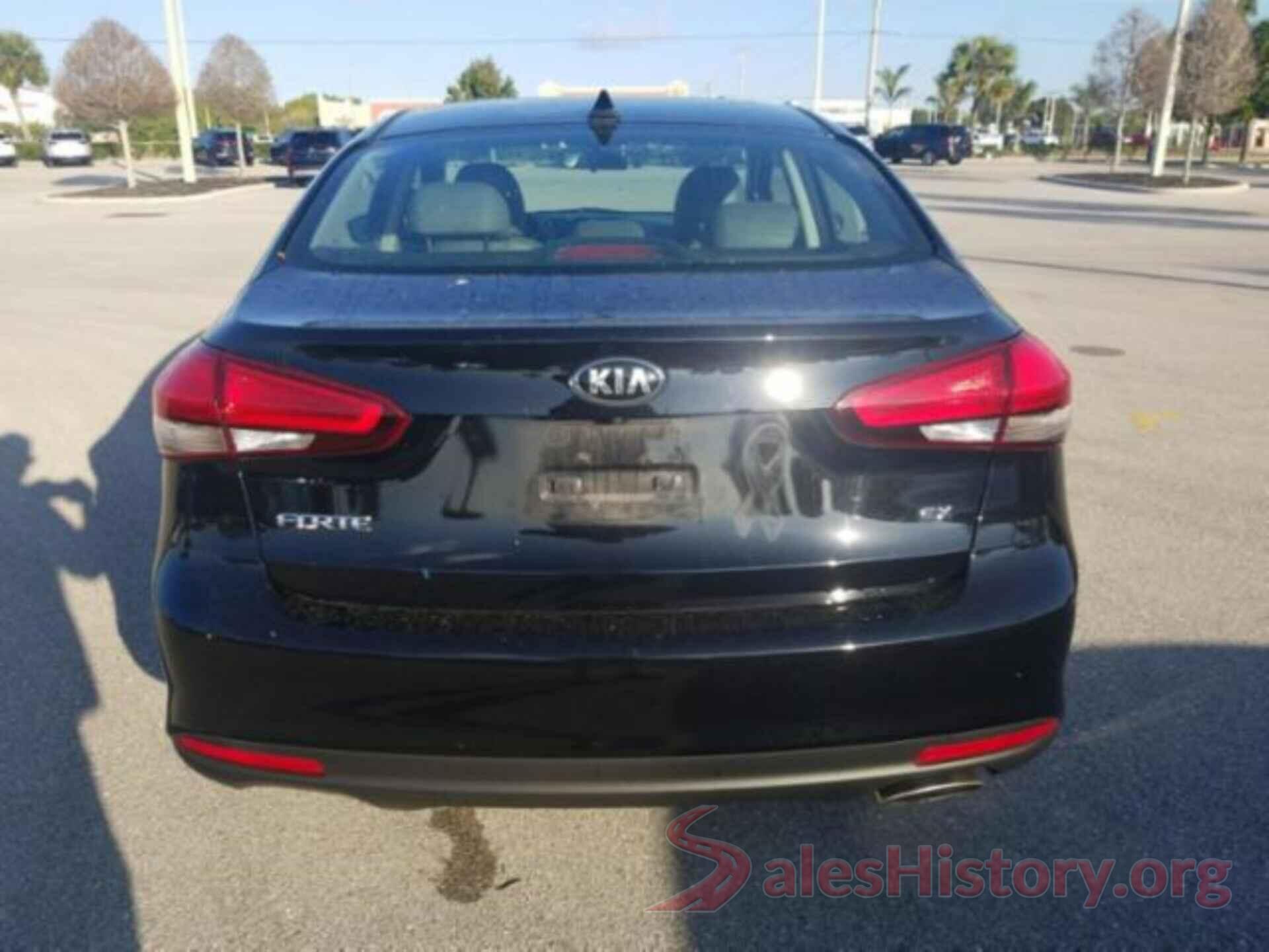 3KPFL4A85HE093873 2017 KIA FORTE