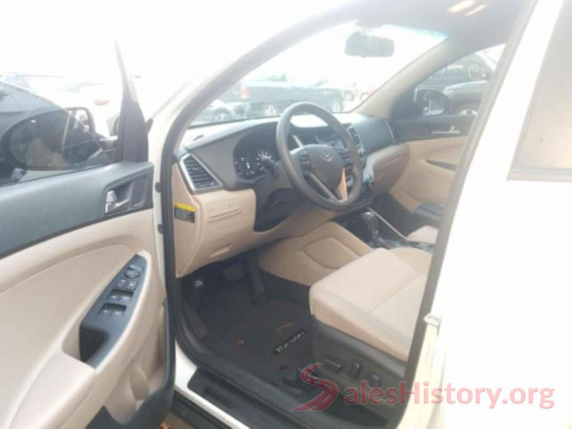 KM8J3CA45HU585608 2017 HYUNDAI TUCSON