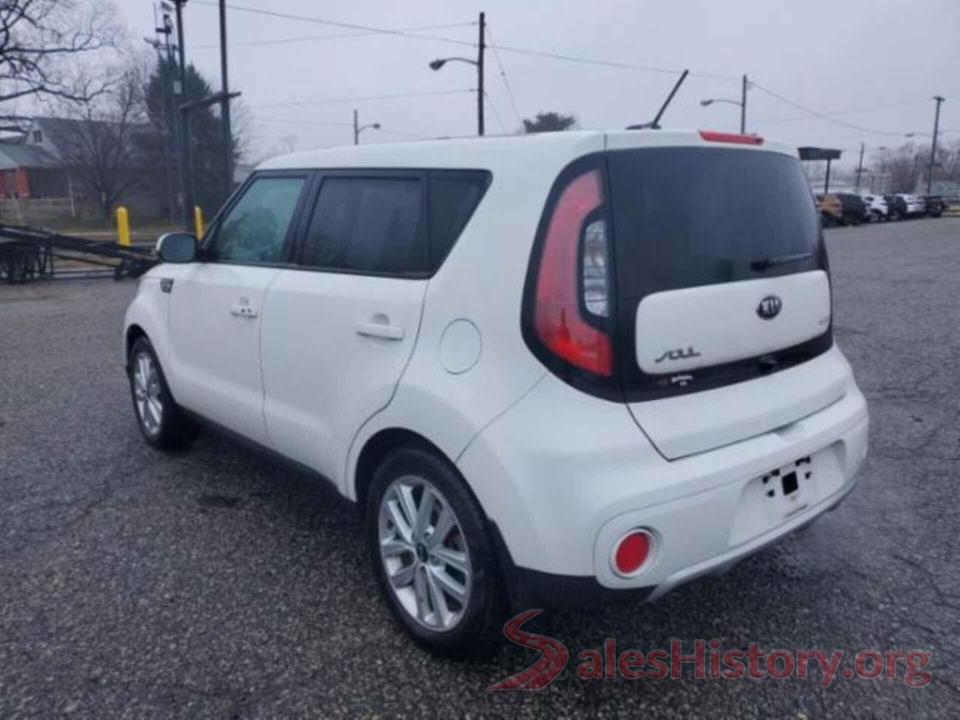 KNDJP3A53J7571907 2018 KIA SOUL