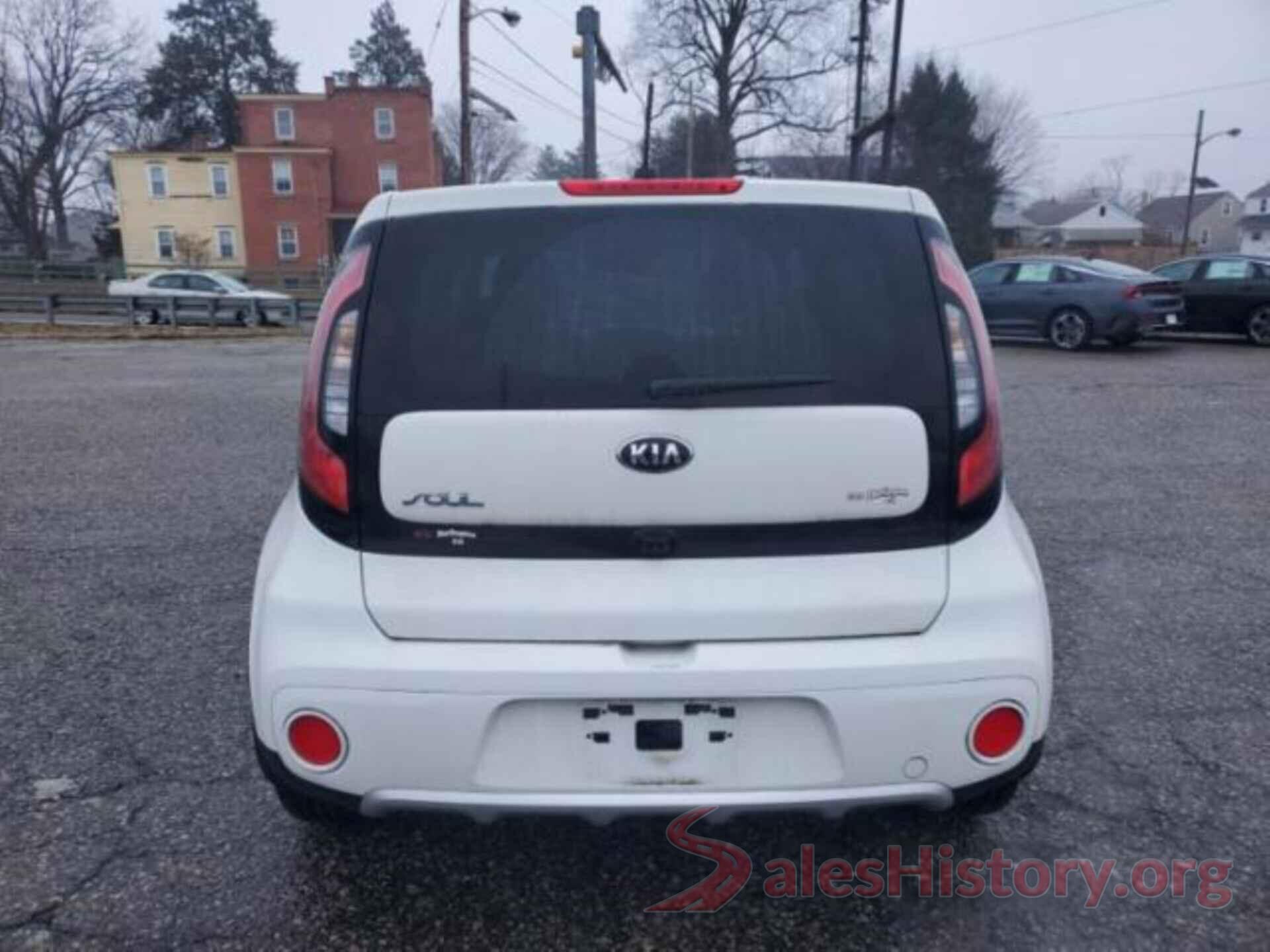 KNDJP3A53J7571907 2018 KIA SOUL