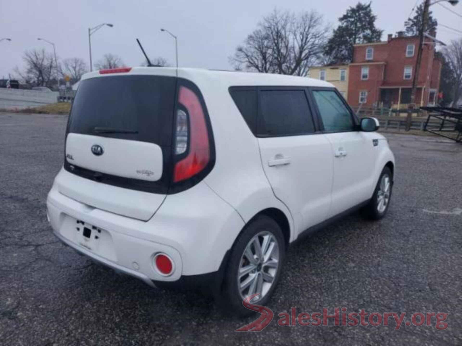 KNDJP3A53J7571907 2018 KIA SOUL