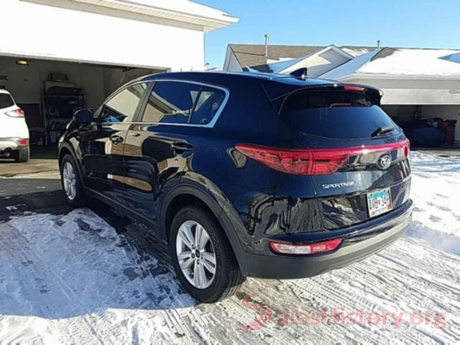 KNDPMCAC3J7406540 2018 KIA SPORTAGE