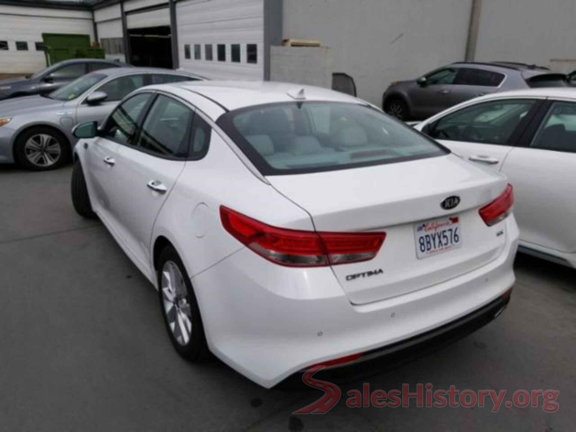 5XXGU4L31JG212857 2018 KIA OPTIMA