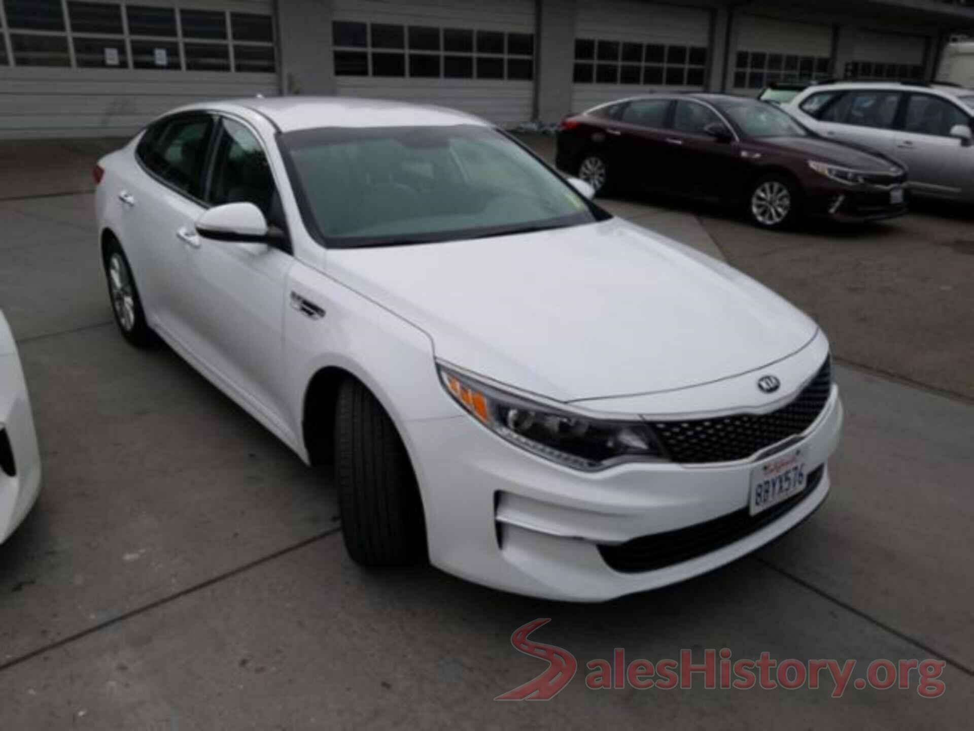 5XXGU4L31JG212857 2018 KIA OPTIMA