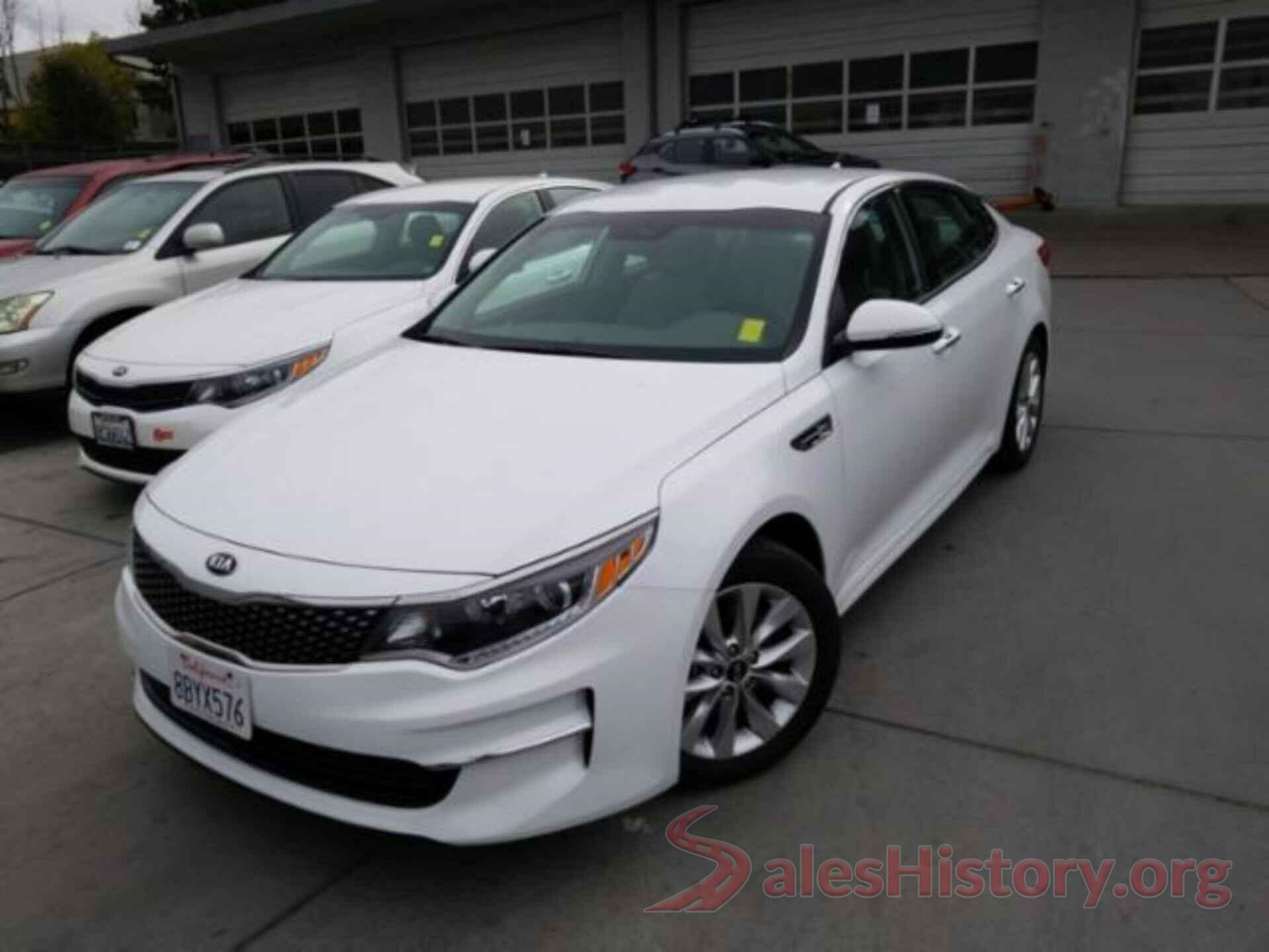 5XXGU4L31JG212857 2018 KIA OPTIMA