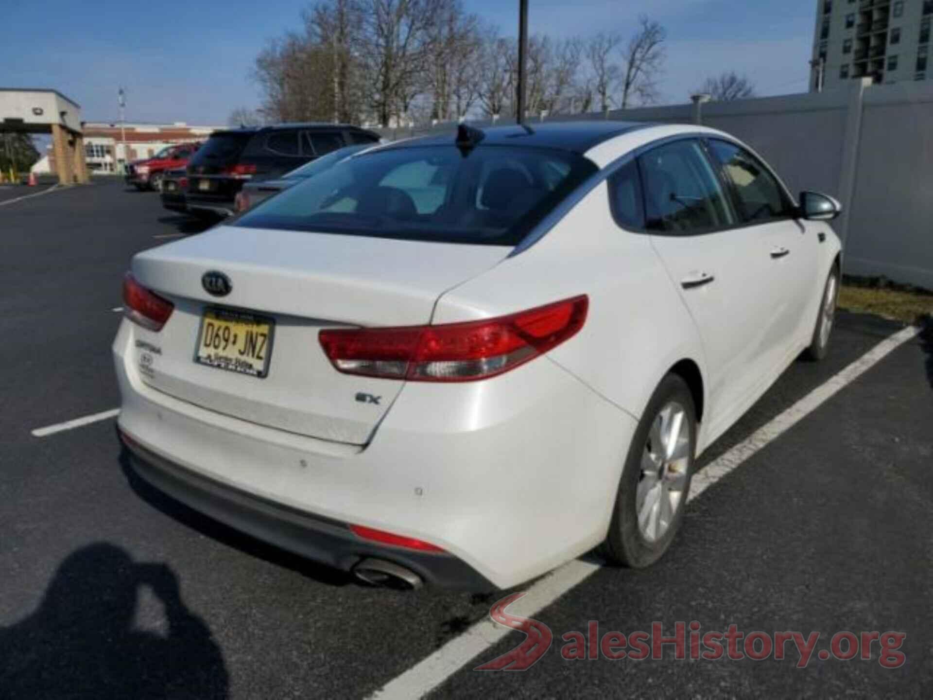 5XXGU4L38JG233589 2018 KIA OPTIMA