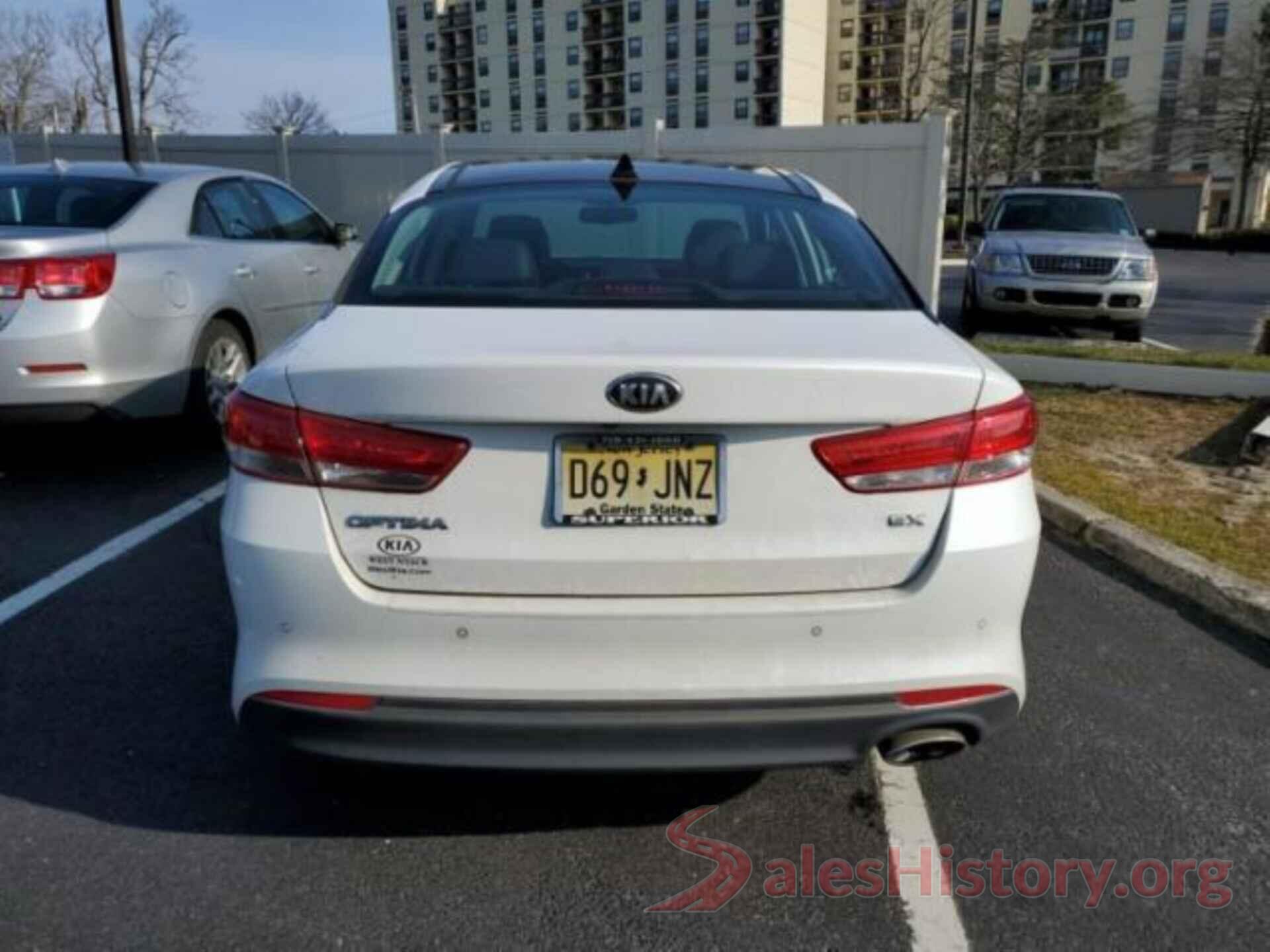 5XXGU4L38JG233589 2018 KIA OPTIMA