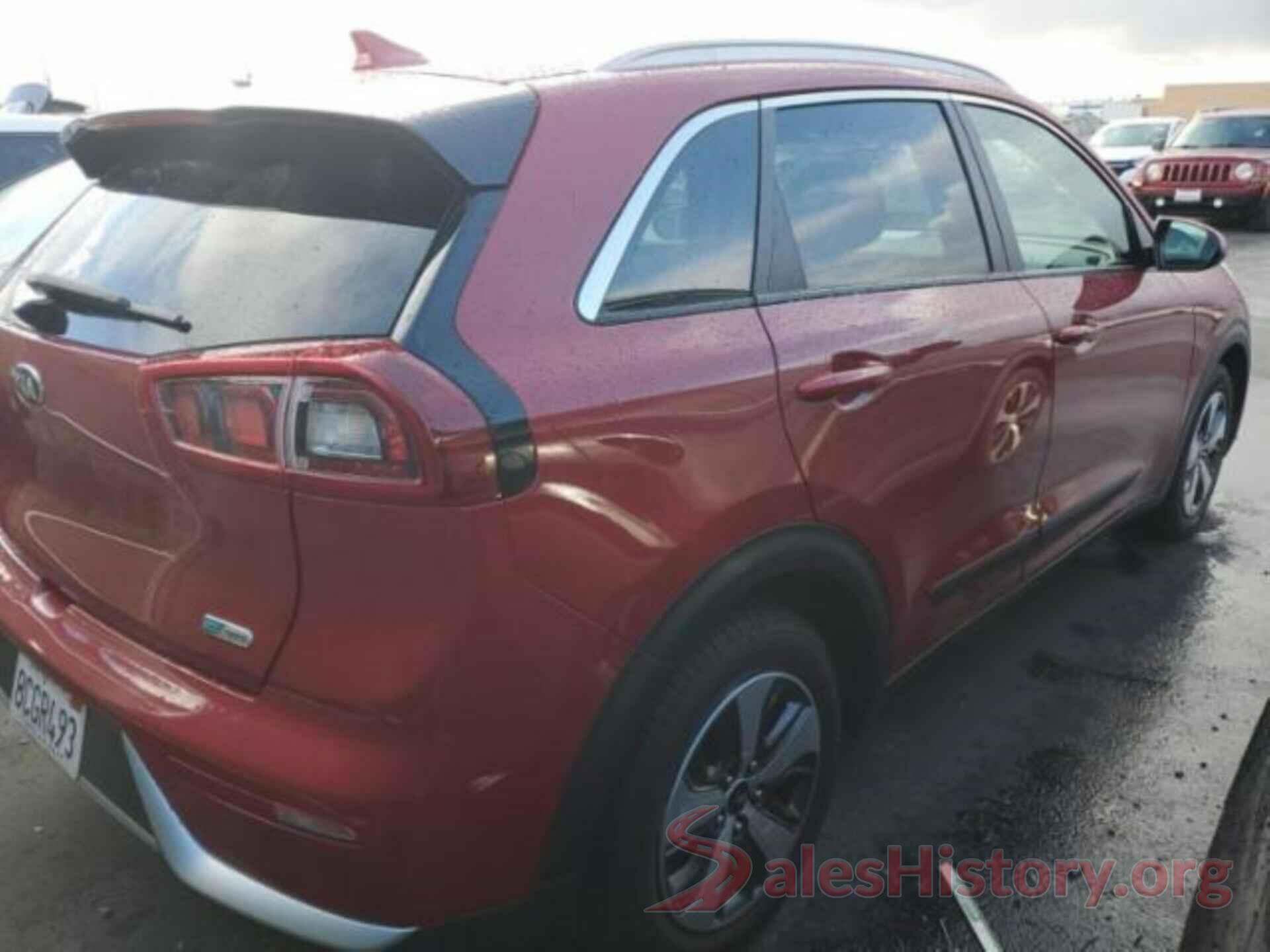 KNDCB3LCXJ5132797 2018 KIA NIRO