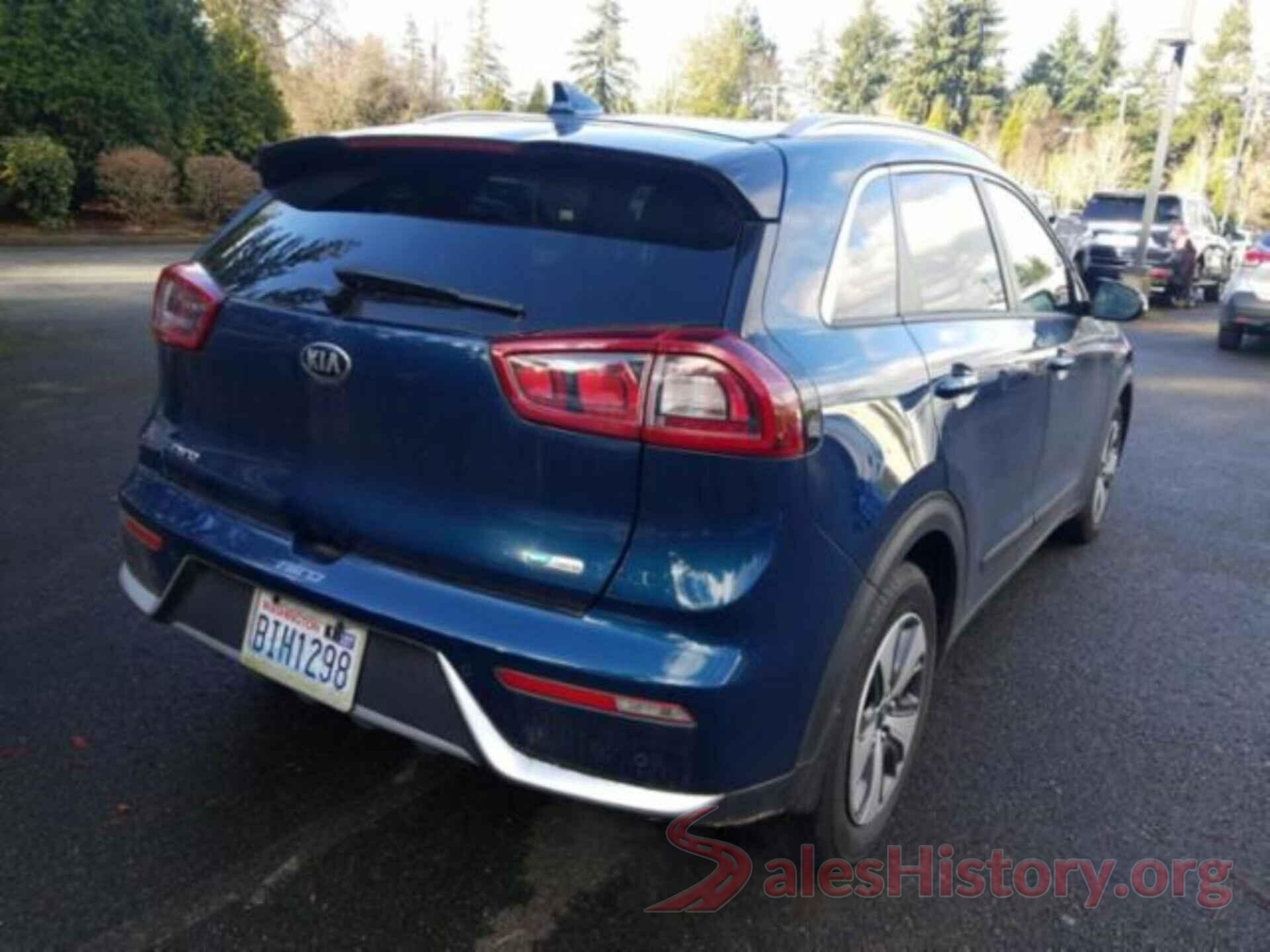 KNDCE3LC5J5134285 2018 KIA NIRO