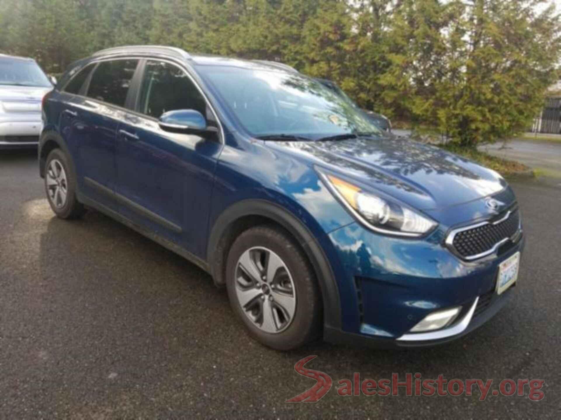 KNDCE3LC5J5134285 2018 KIA NIRO