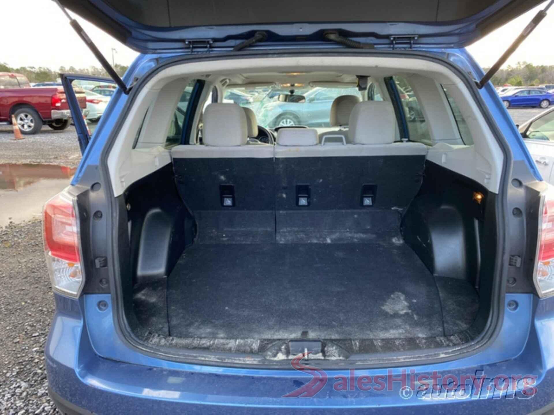 JF2SJAEC4JH513559 2018 SUBARU FORESTER