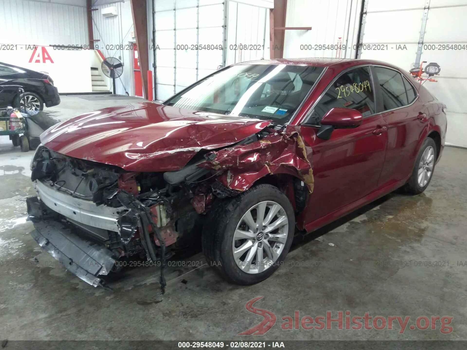 4T1B11HK2JU586319 2018 TOYOTA CAMRY