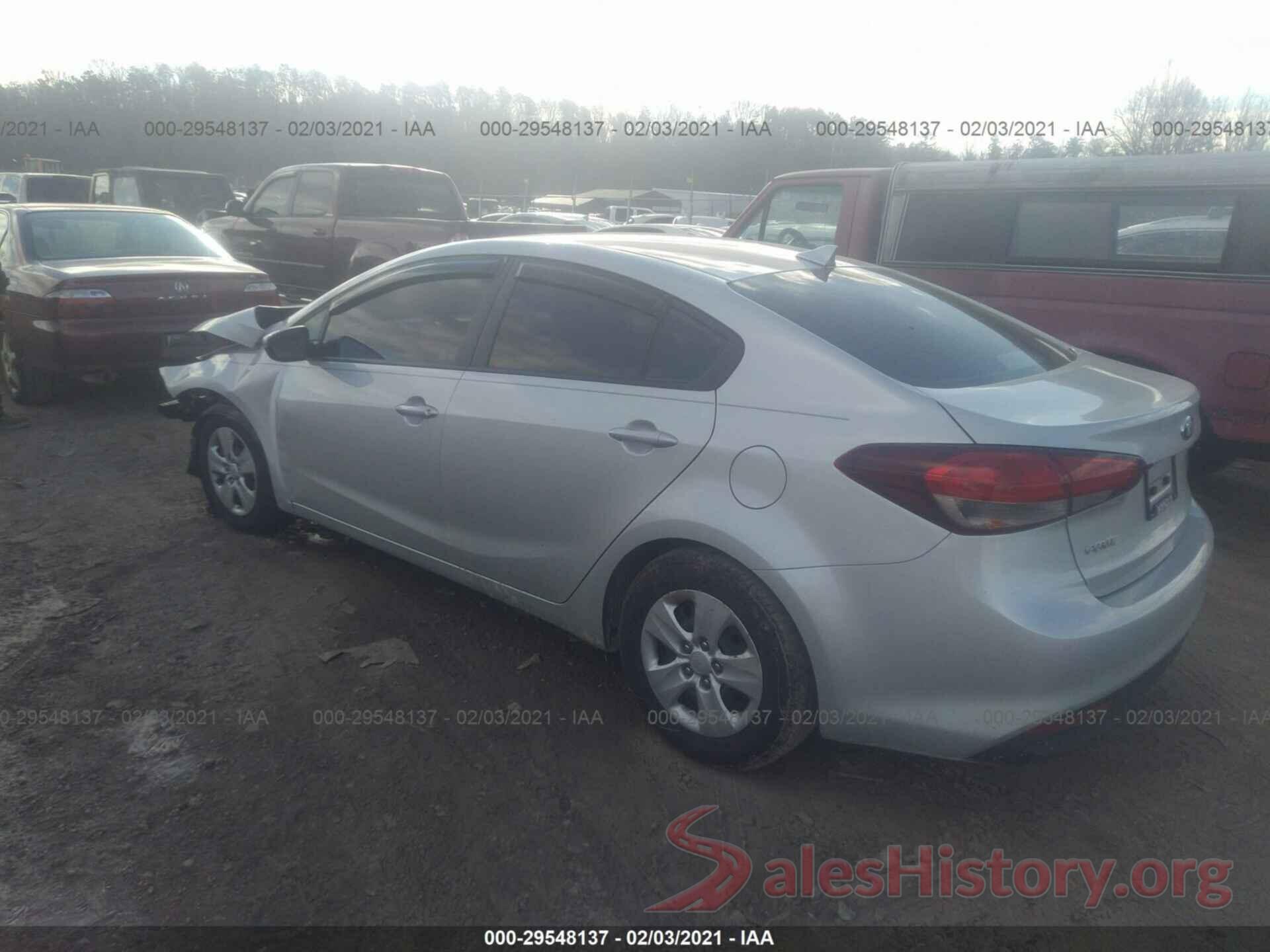 3KPFK4A75HE084018 2017 KIA FORTE