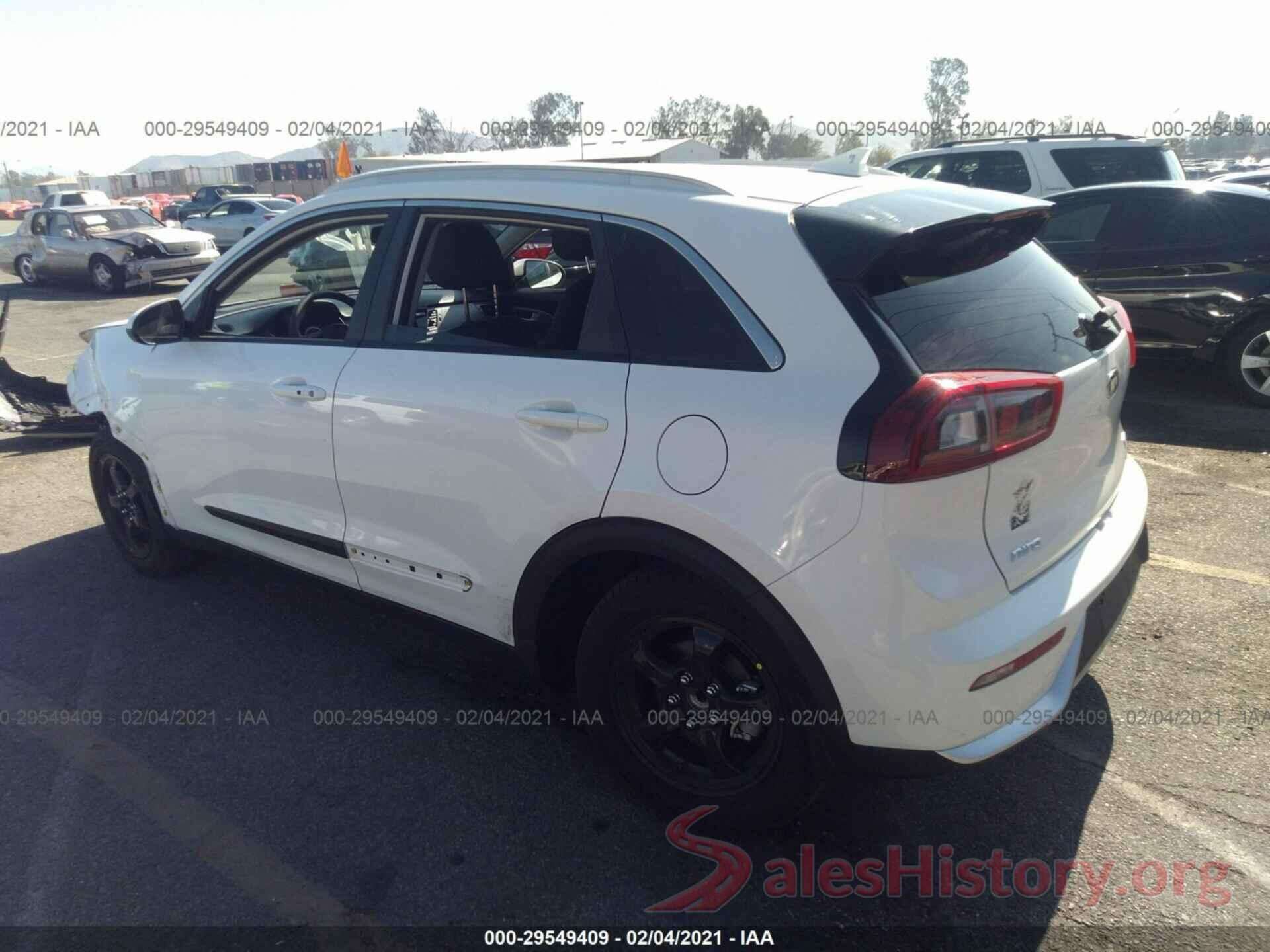 KNDCB3LC7K5301563 2019 KIA NIRO