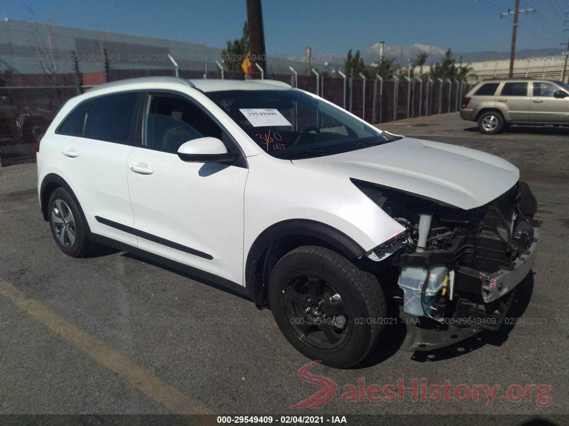 KNDCB3LC7K5301563 2019 KIA NIRO