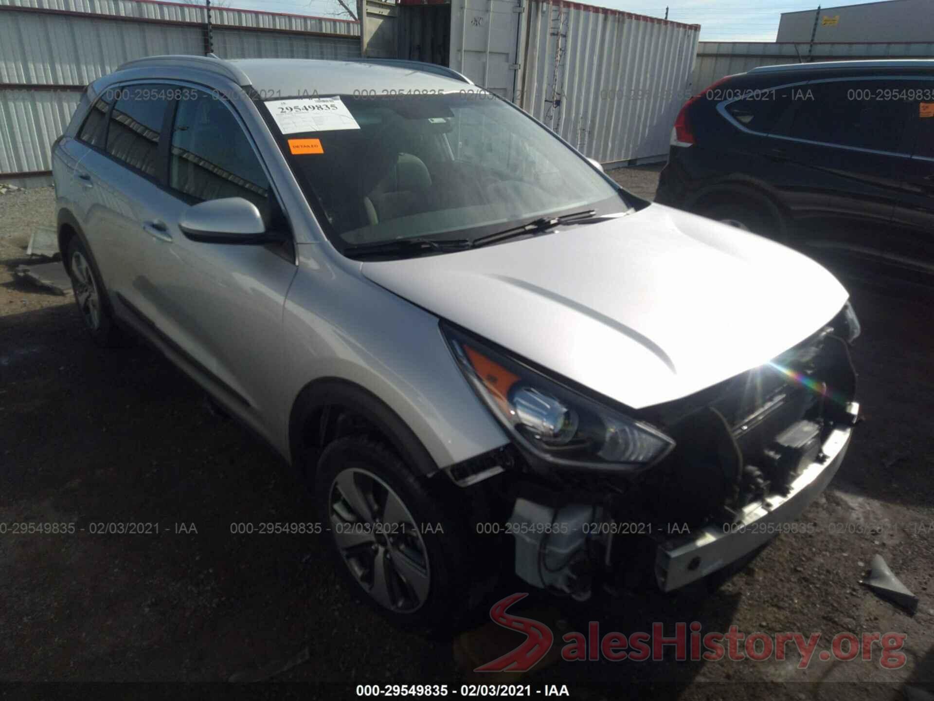 KNDCB3LC5K5217984 2019 KIA NIRO