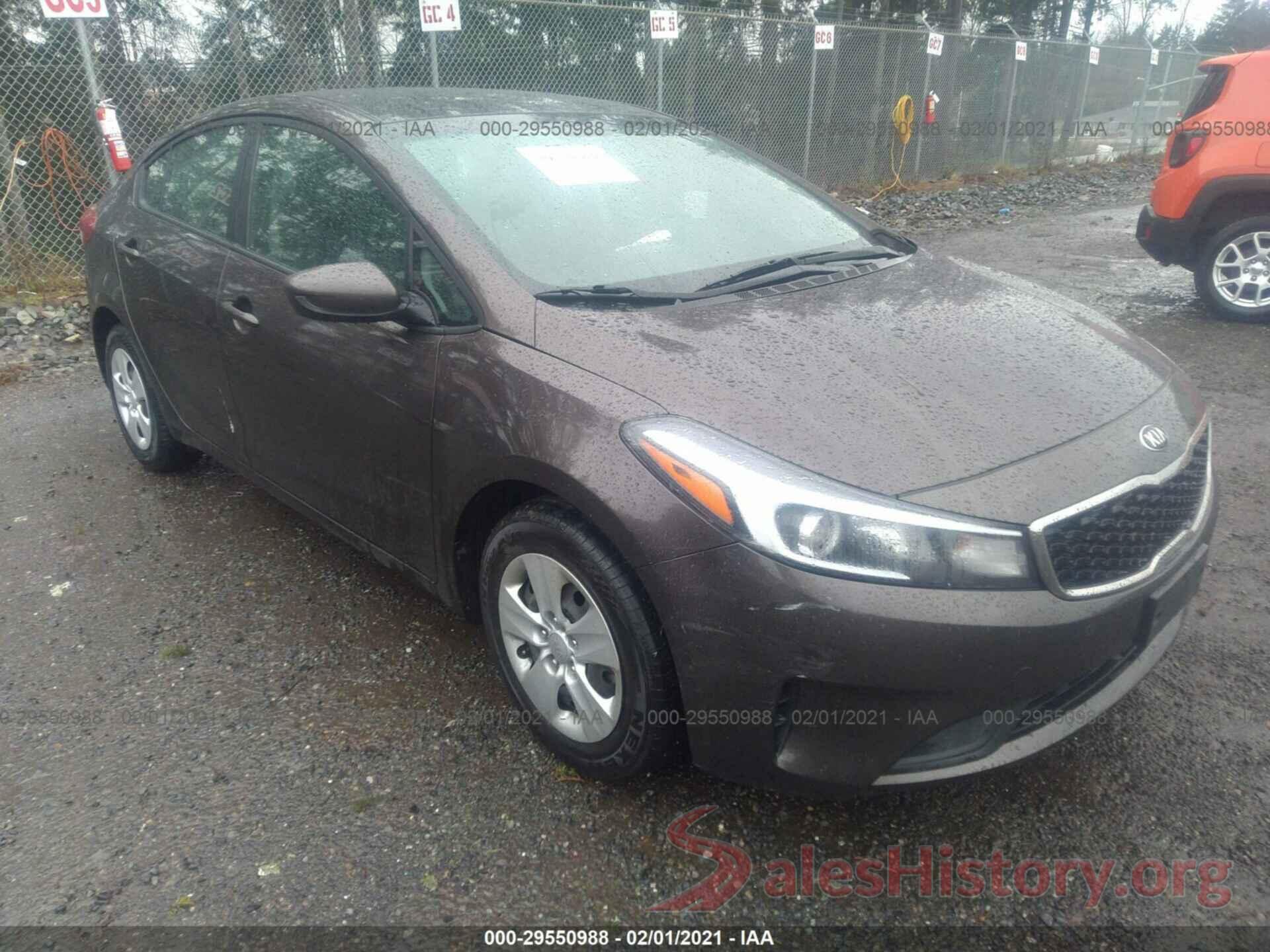 3KPFK4A75JE227037 2018 KIA FORTE