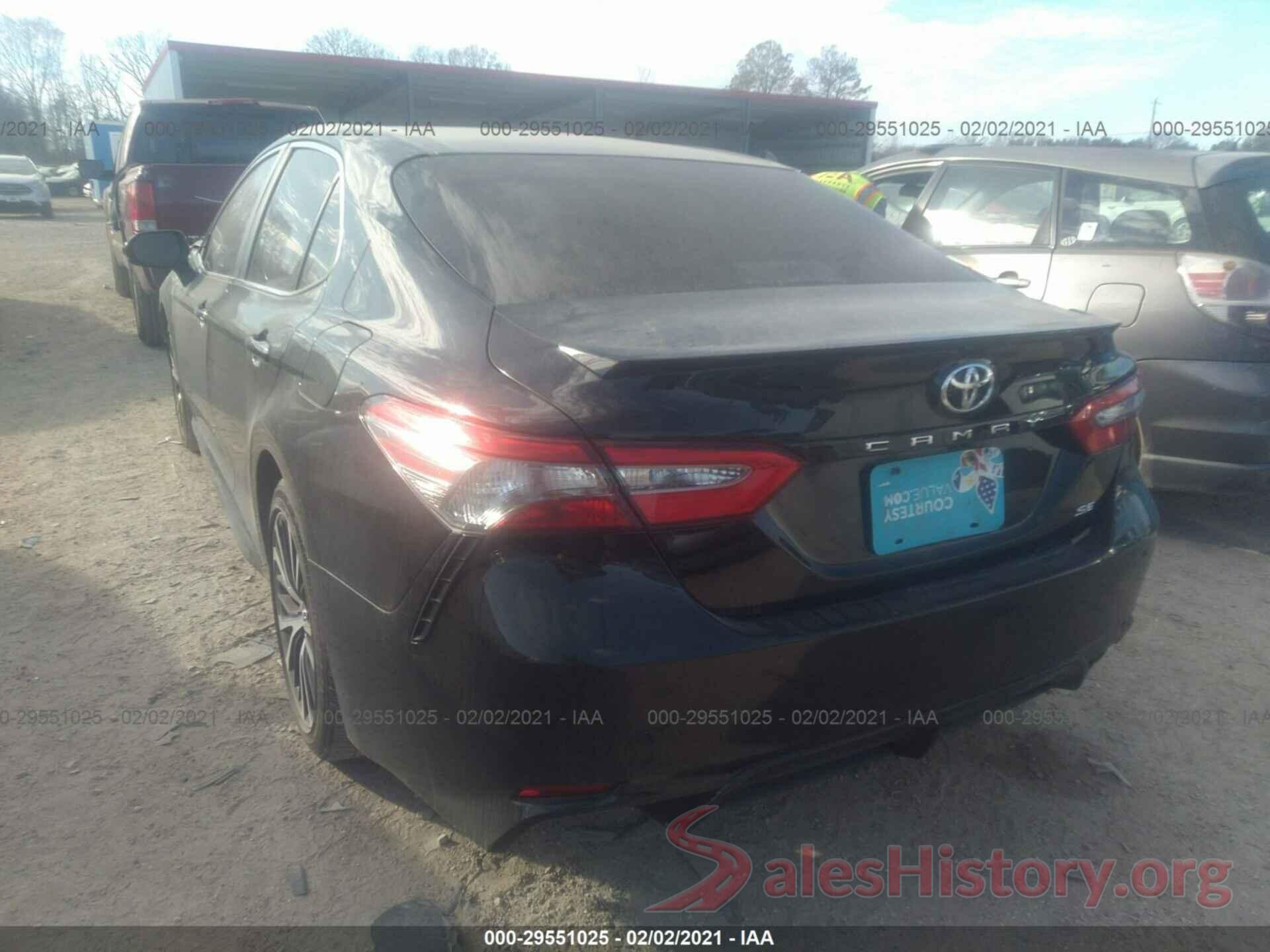 4T1B11HK9JU069244 2018 TOYOTA CAMRY