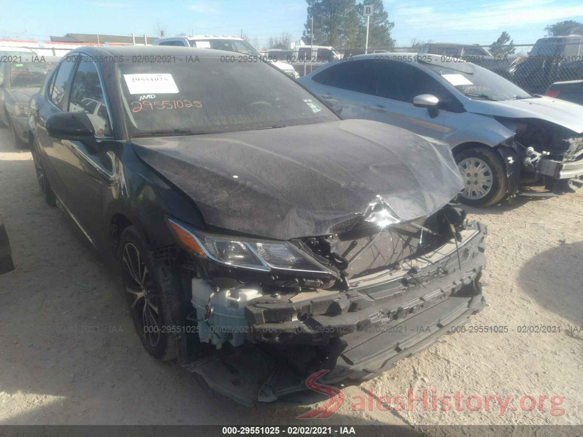 4T1B11HK9JU069244 2018 TOYOTA CAMRY