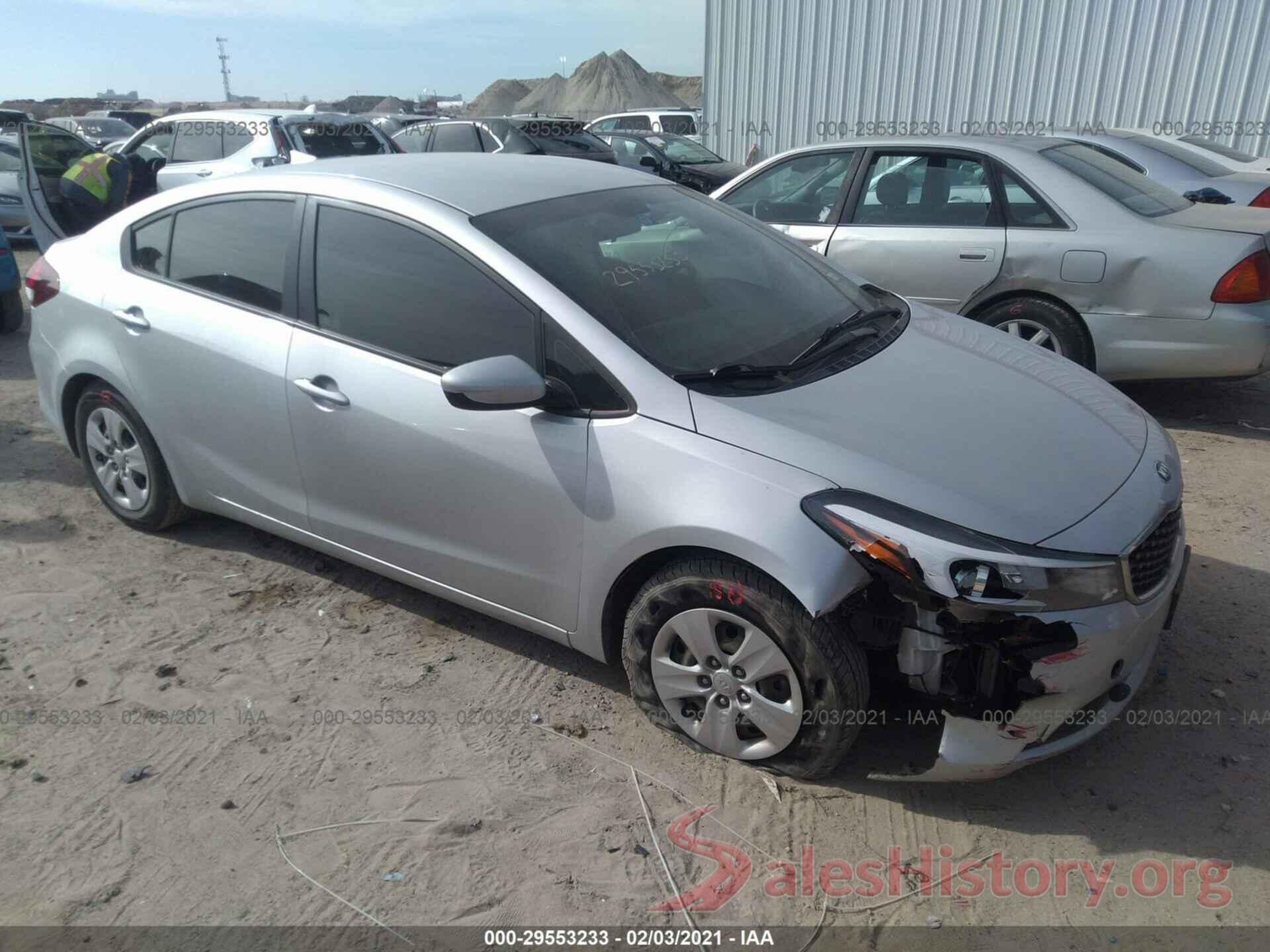 3KPFL4A7XJE182013 2018 KIA FORTE