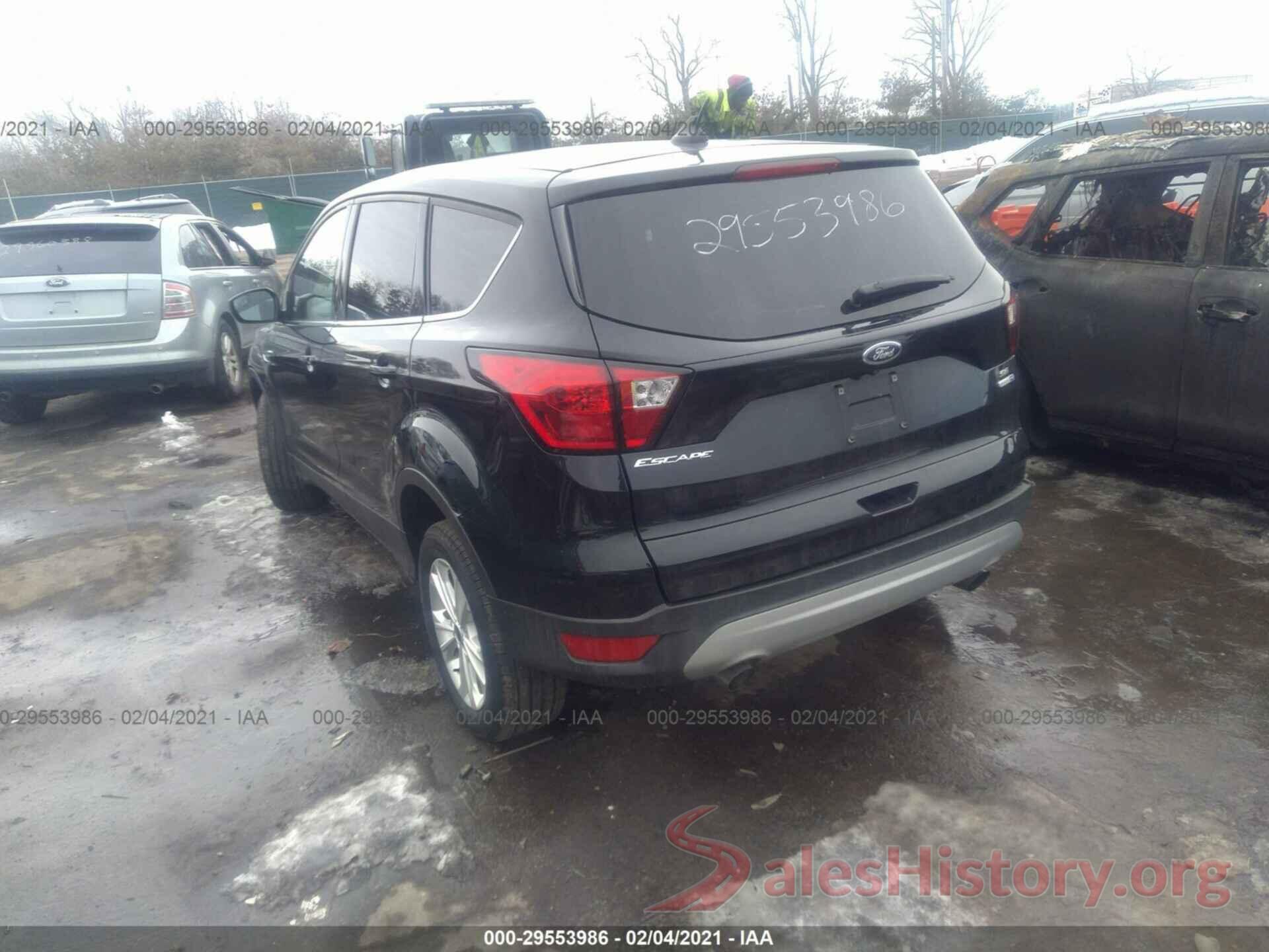 1FMCU9GD2KUA70640 2019 FORD ESCAPE