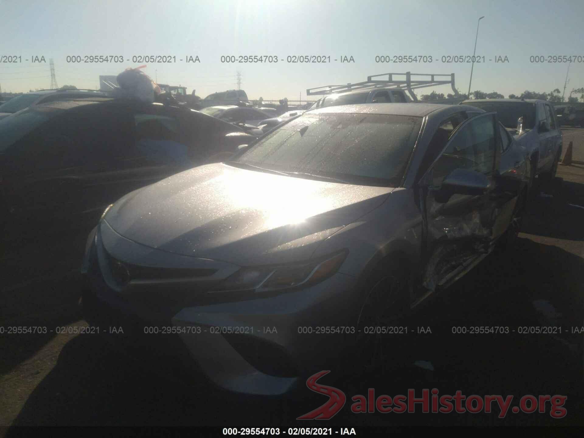 4T1B11HK0JU607202 2018 TOYOTA CAMRY