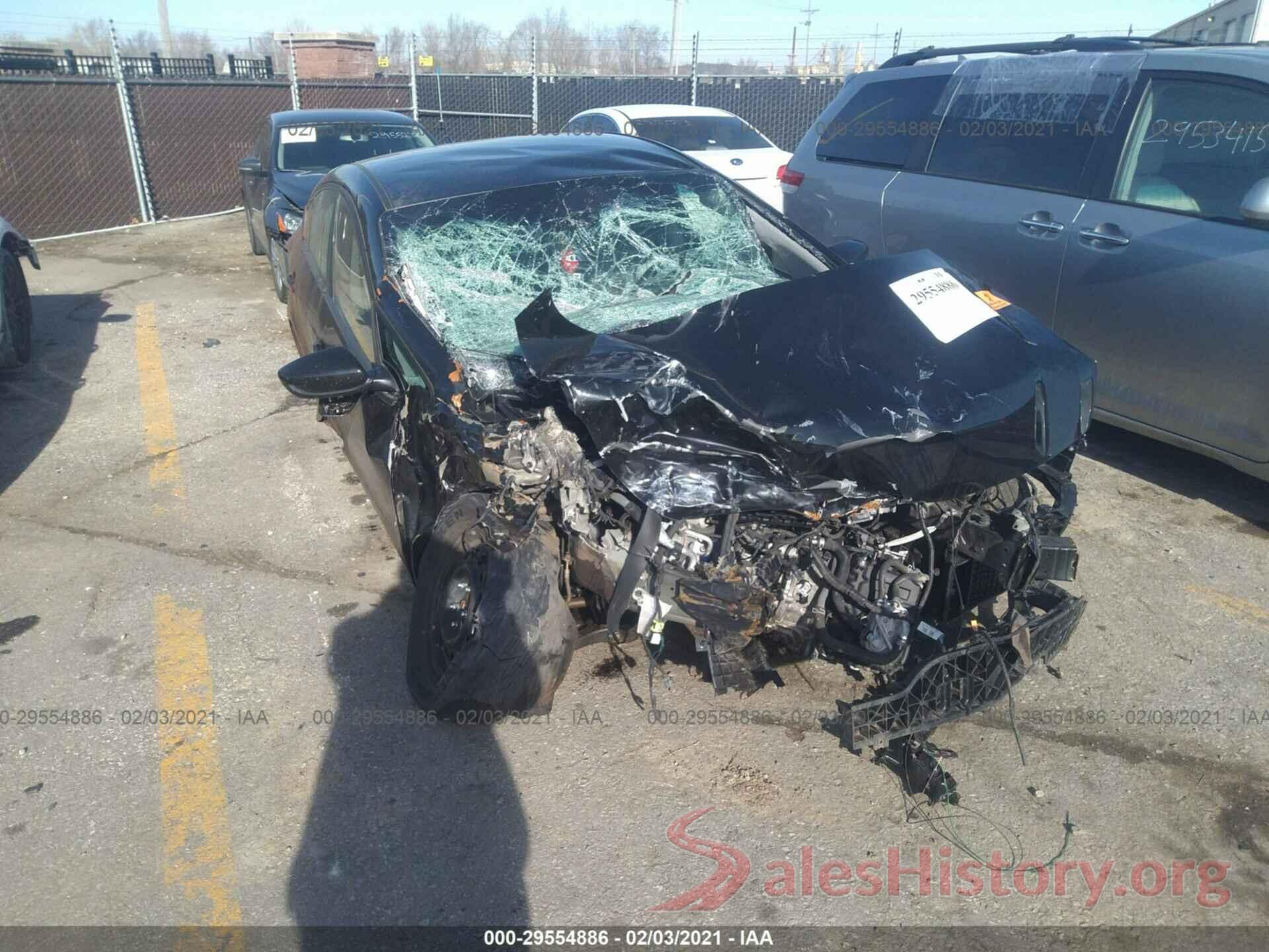 3KPFK4A7XJE269574 2018 KIA FORTE