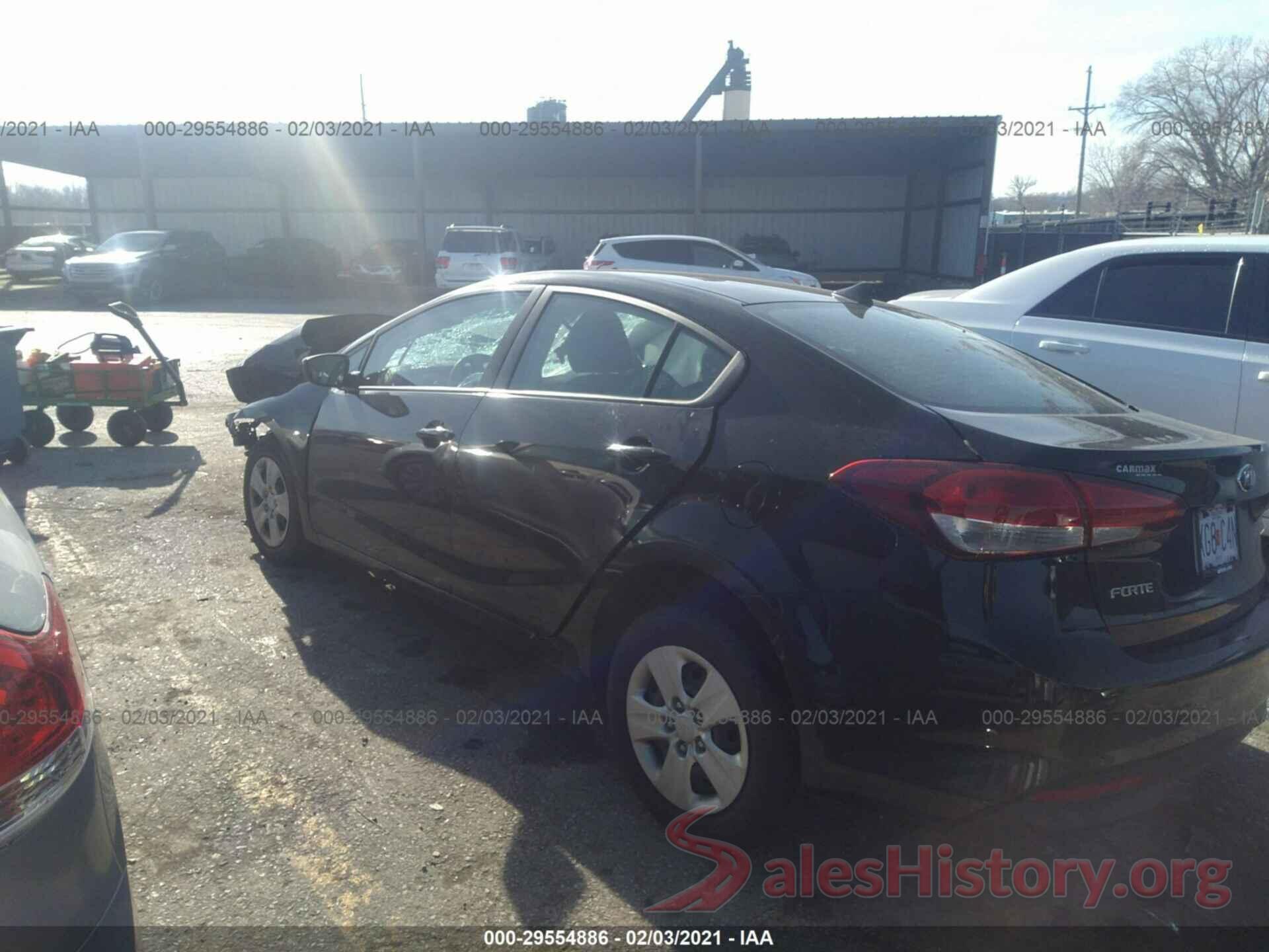 3KPFK4A7XJE269574 2018 KIA FORTE