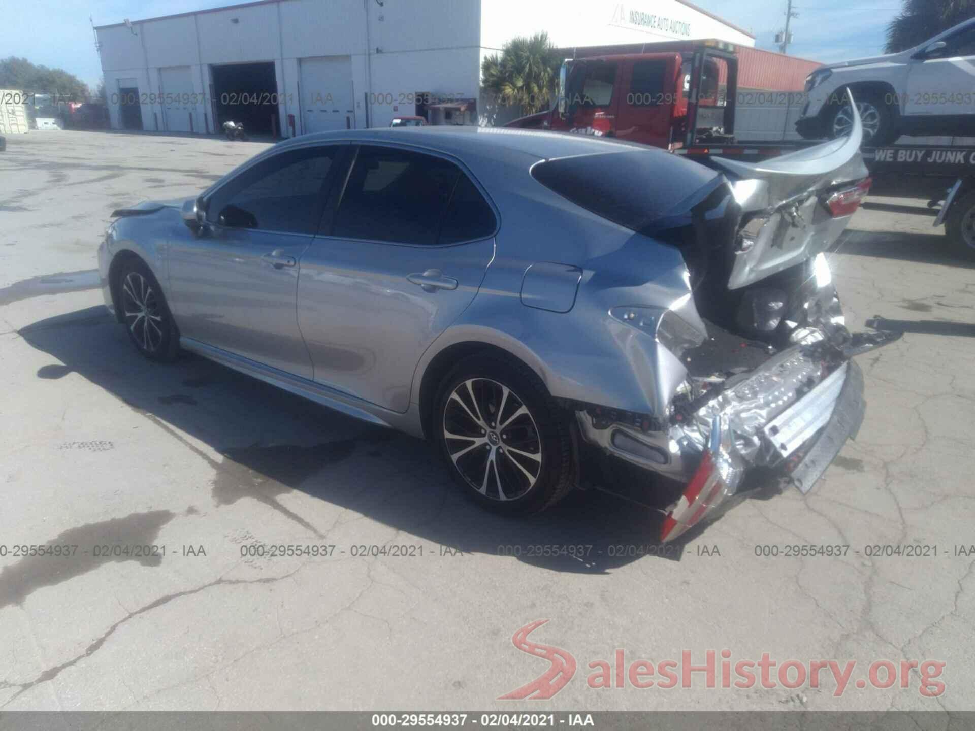 4T1B11HK7JU662603 2018 TOYOTA CAMRY