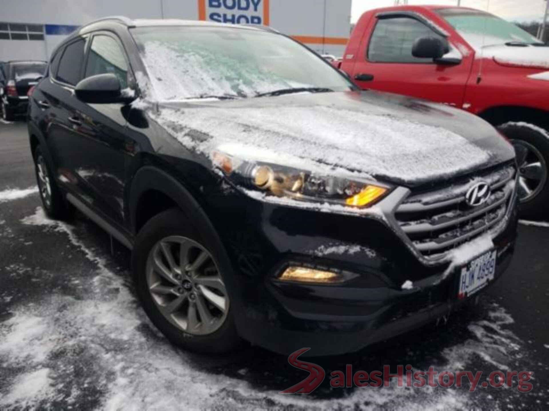 KM8J3CA41JU625379 2018 HYUNDAI TUCSON