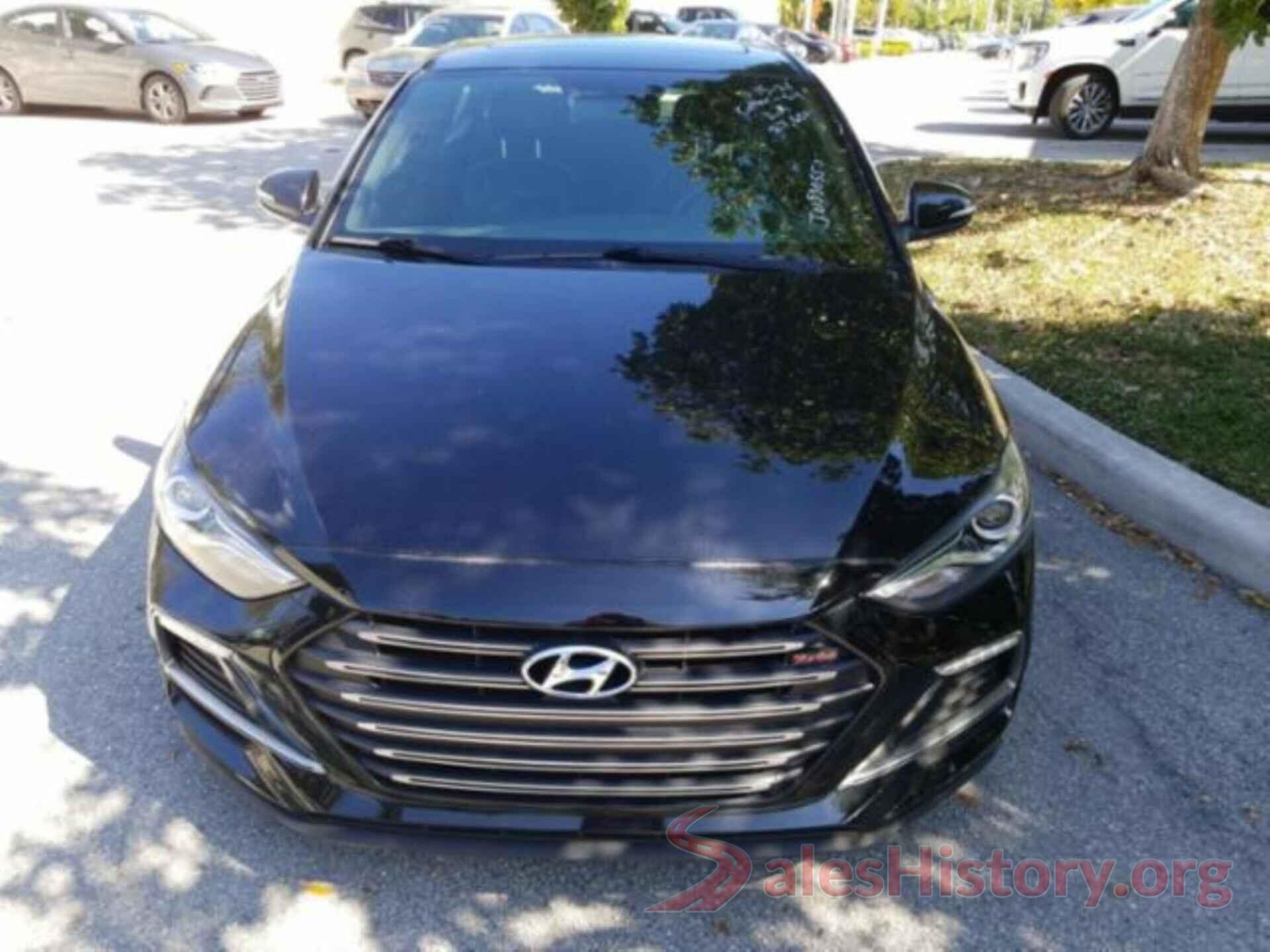 KMHD04LBXJU530553 2018 HYUNDAI ELANTRA