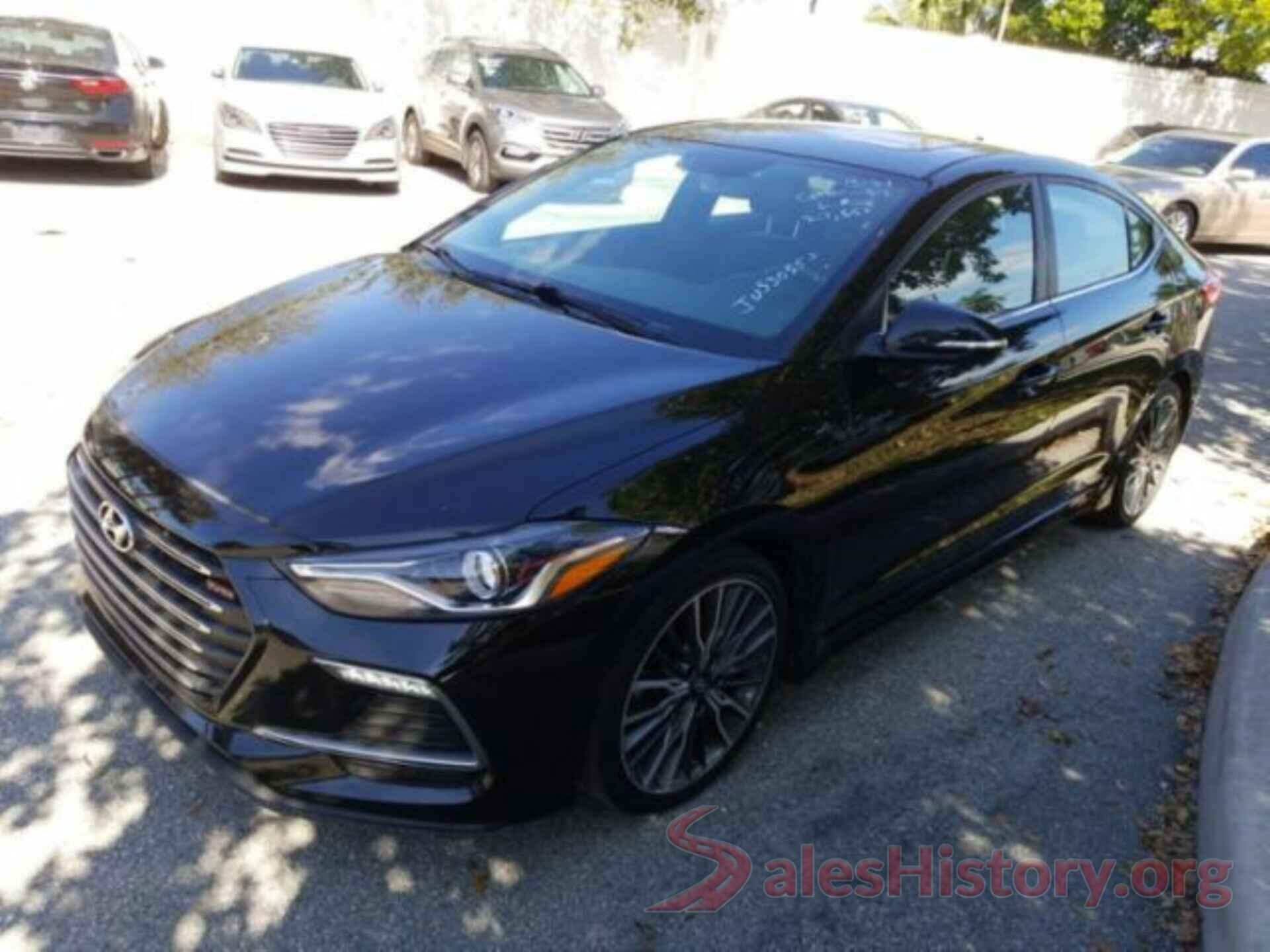 KMHD04LBXJU530553 2018 HYUNDAI ELANTRA