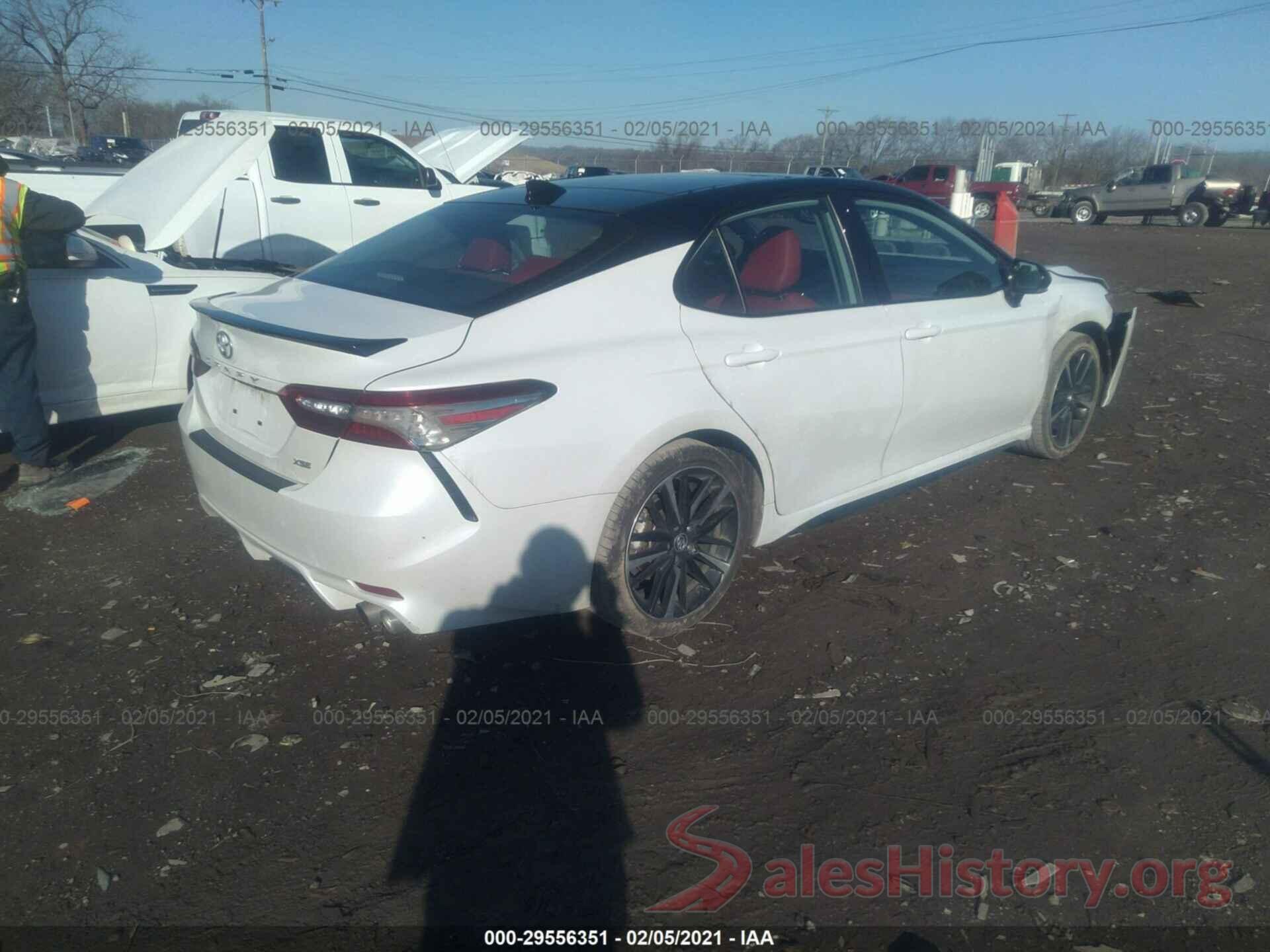 4T1B61HK0KU288709 2019 TOYOTA CAMRY