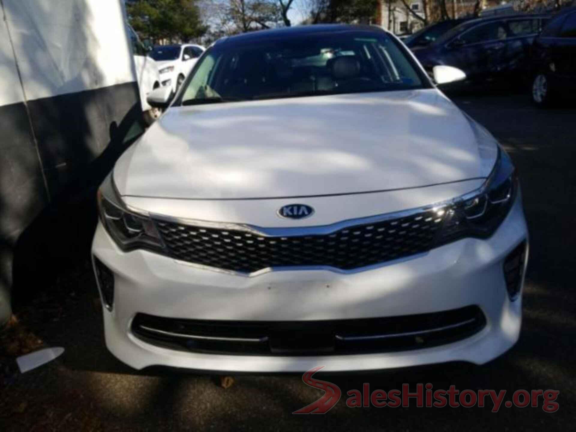 5XXGW4L25JG241036 2018 KIA OPTIMA